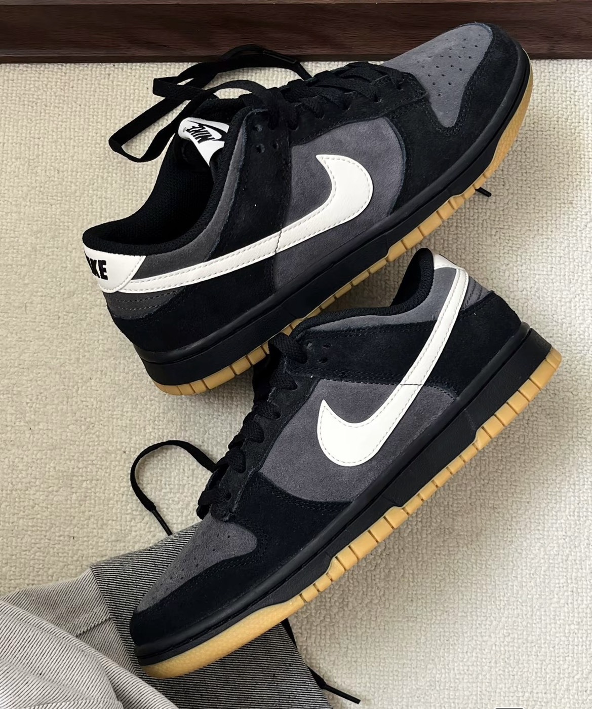 NIKE DUNK LOW RETRO SE 黑灰 麂皮 復古 焦糖底 男款 HQ1931-001