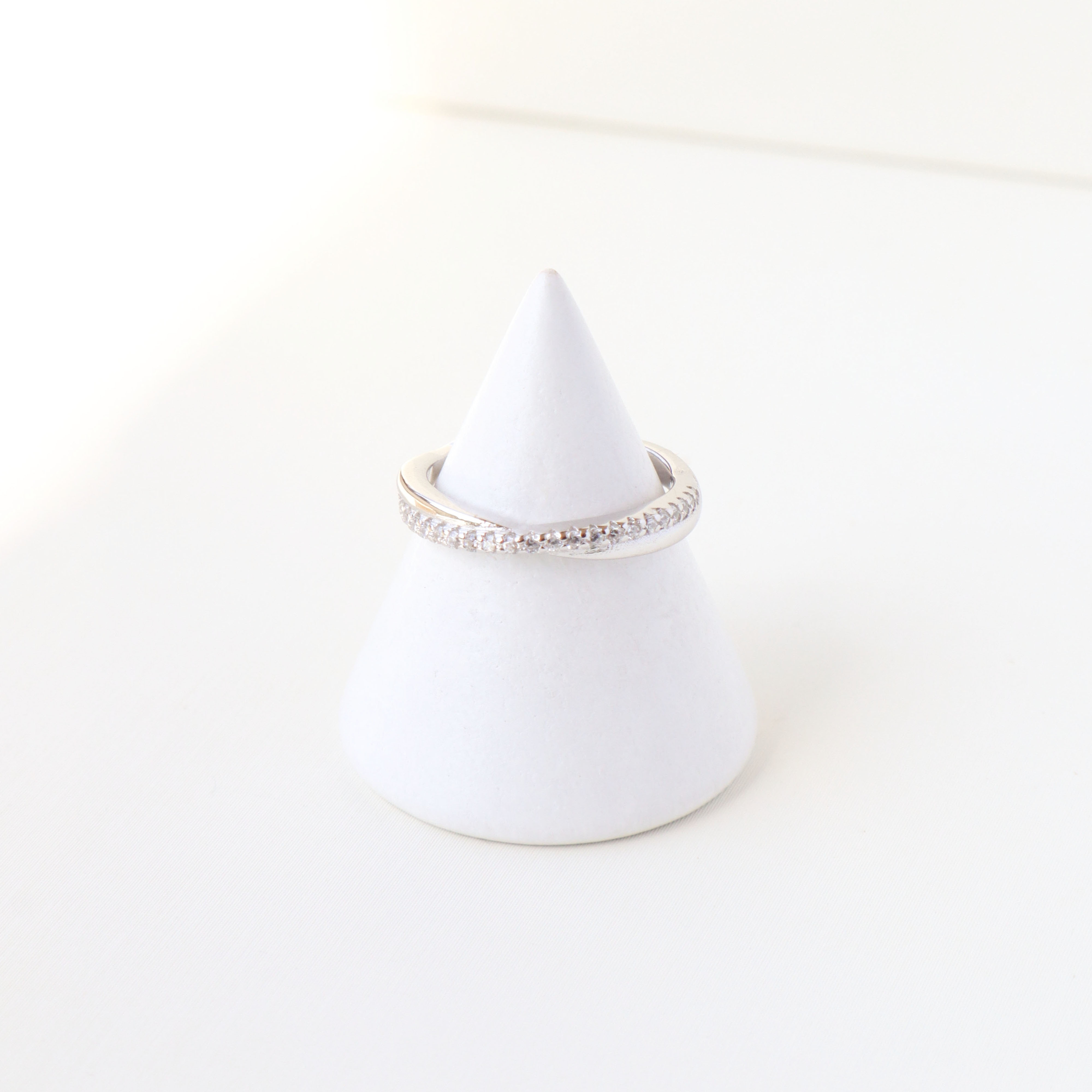 Silver/恆約排鑽尾戒