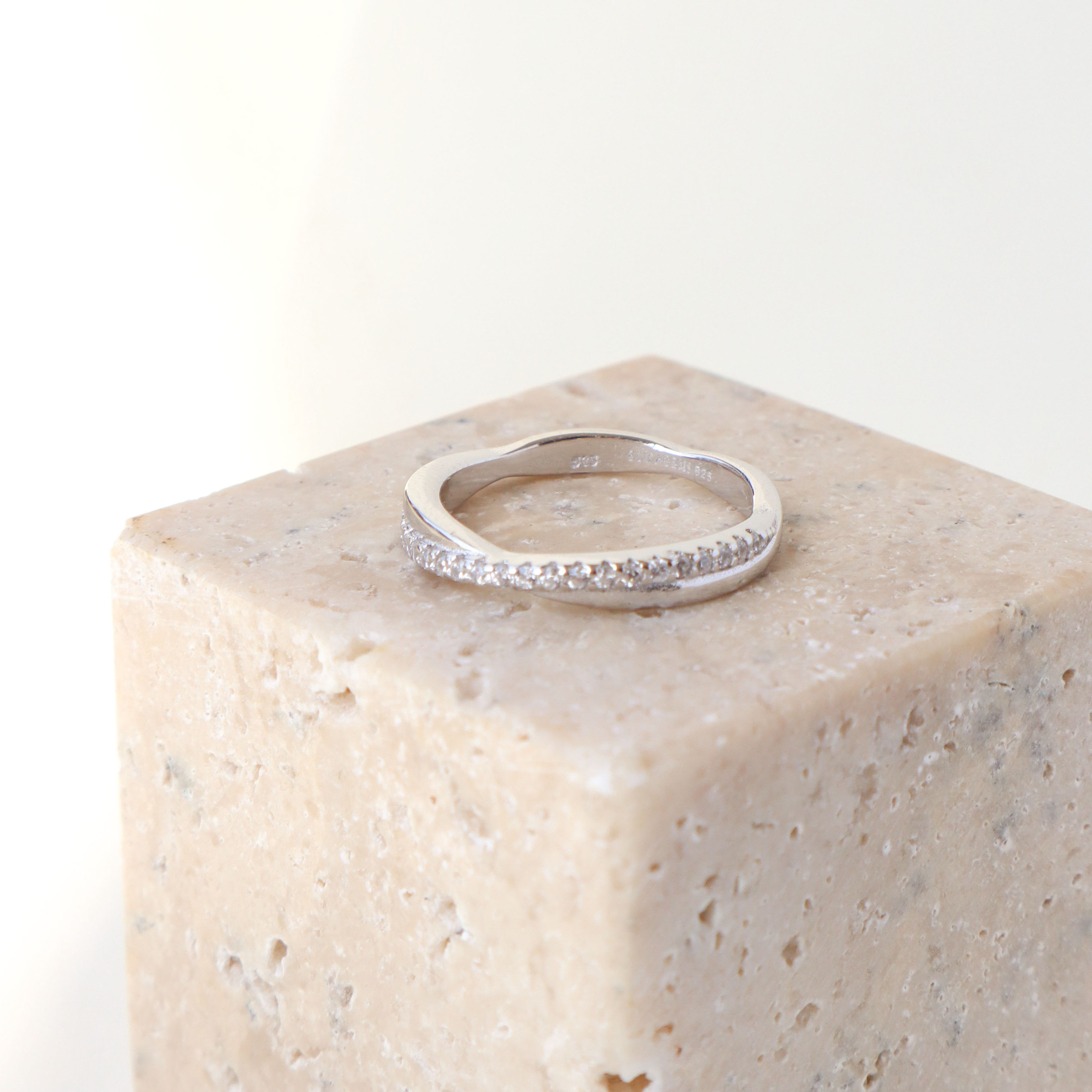 Silver/恆約排鑽尾戒