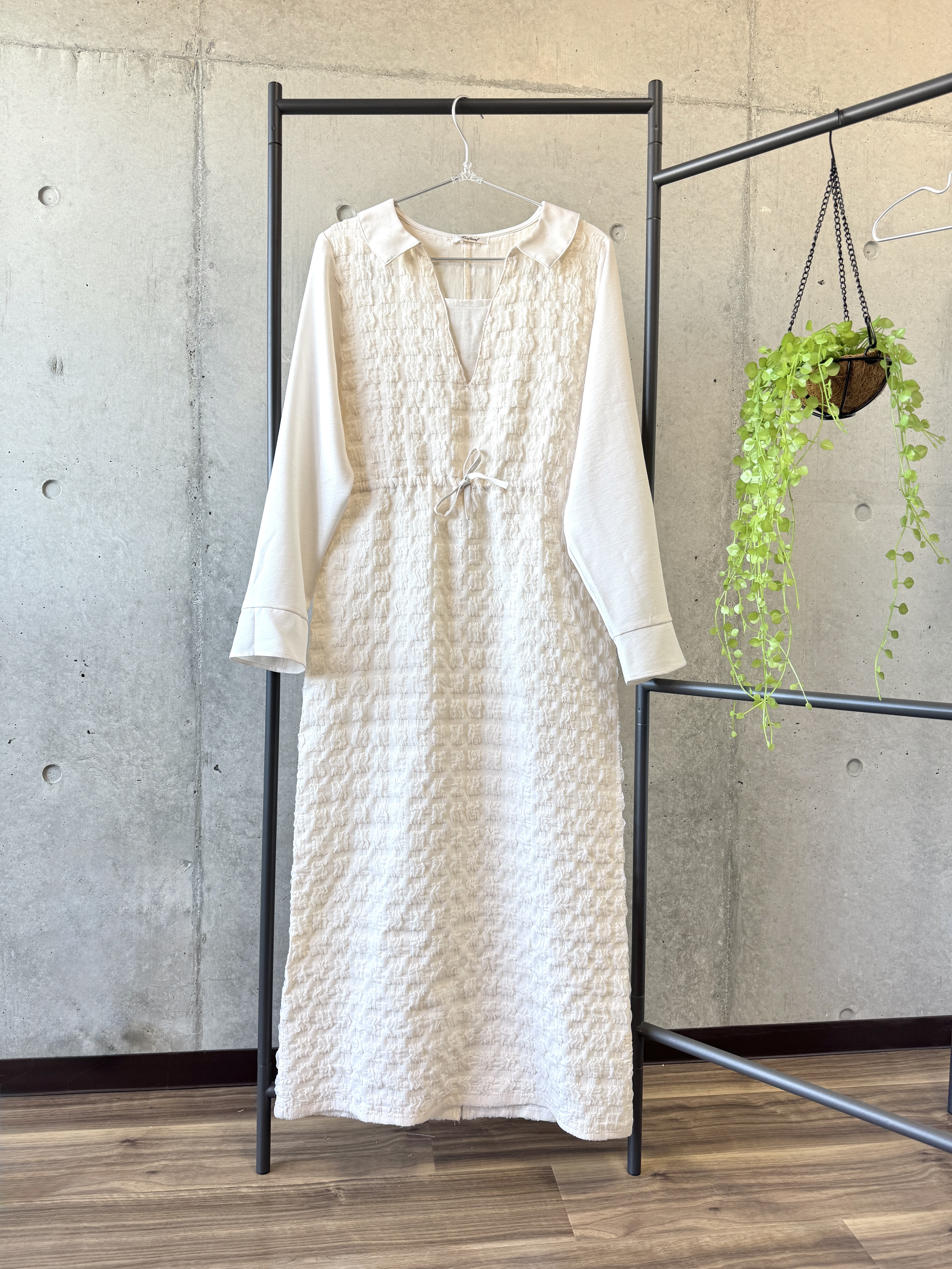 {Special Price} 米白色有領束腰3D格子連身裙【日本直送】