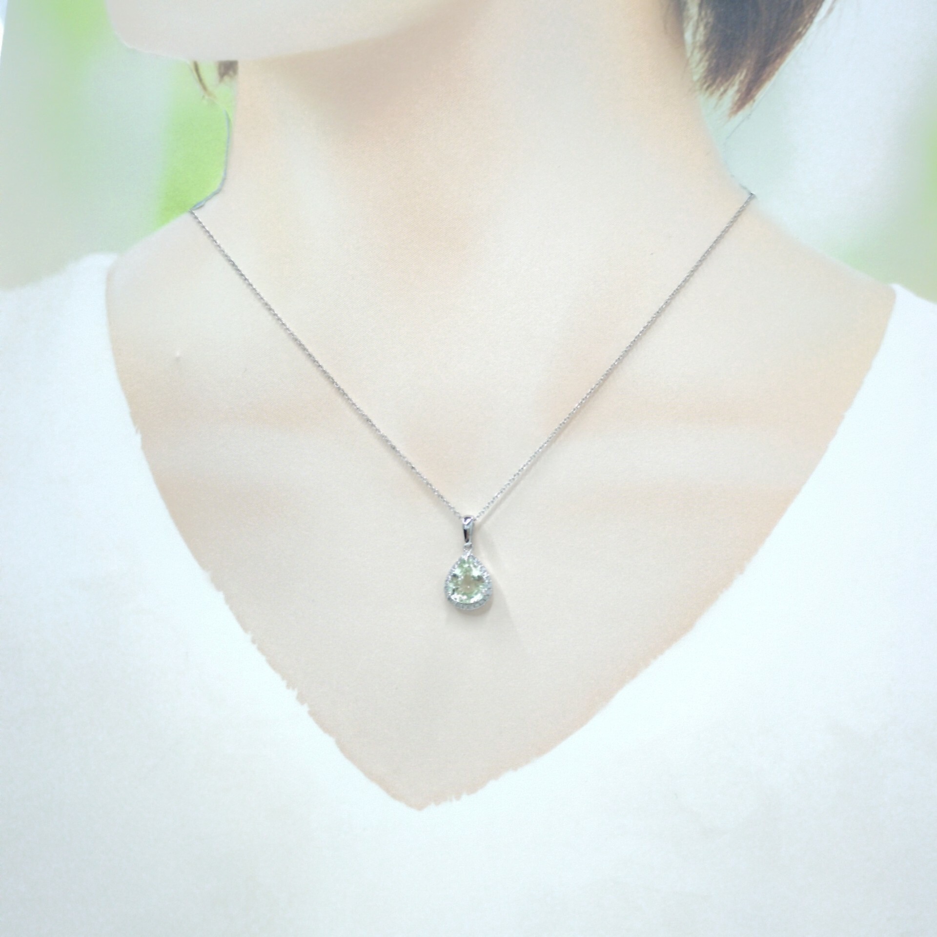 18K White Gold 1.95ct Sapphire and Diamond Pendant