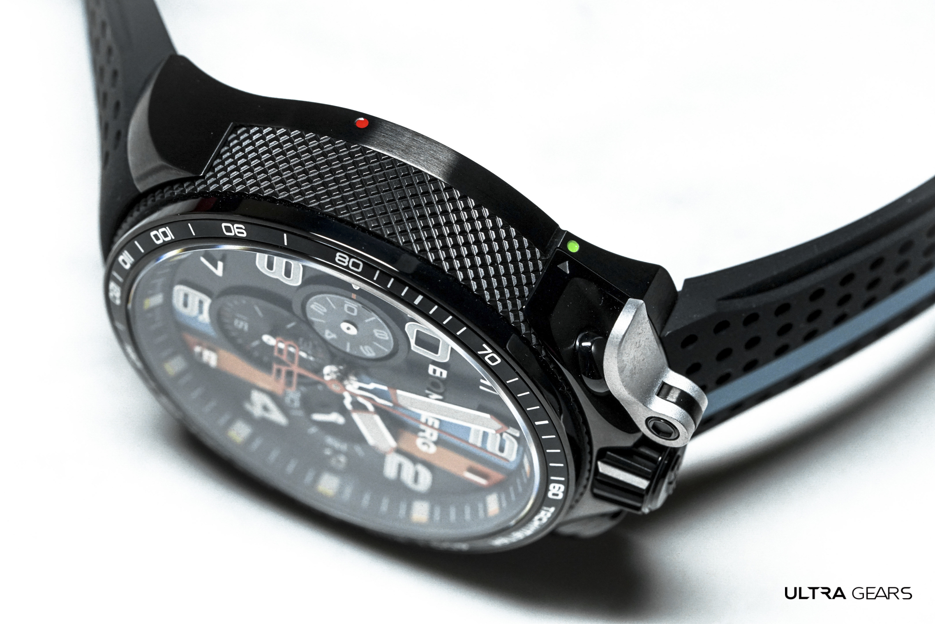 BOMBERG_BOLT-68 Racing_黑色XL復古賽車計時碼錶_BS45CHPBA.059-6.10
