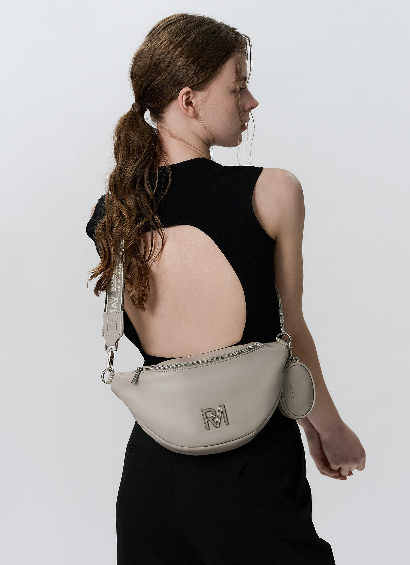 送料込★ROBINMAY★夢特胸包金屬版★2way メタルRM ボディBAG(M) org.jpg