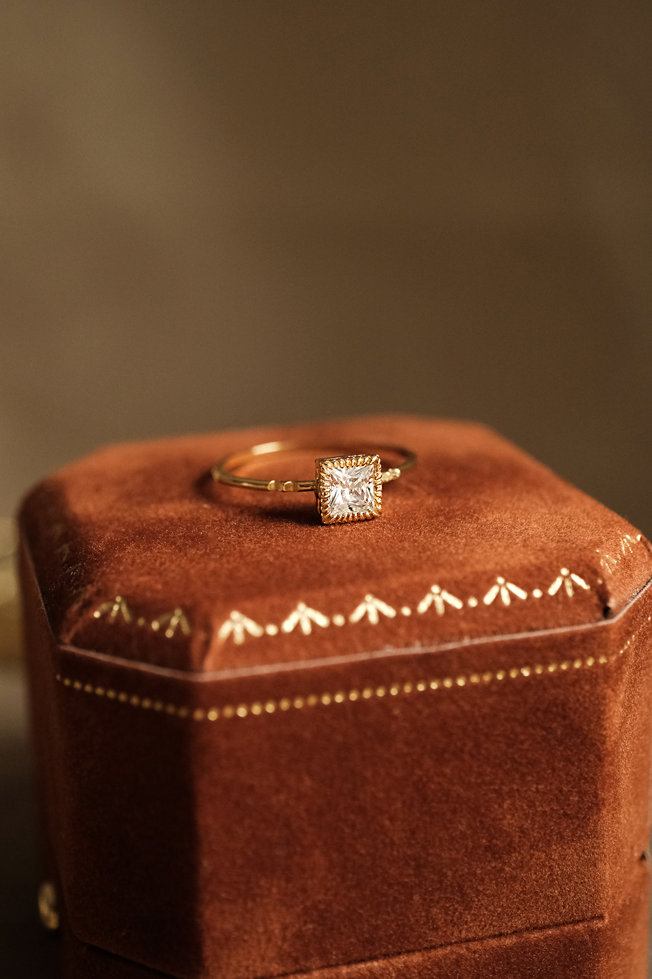 18KGP 月光寶盒戒指-正方款