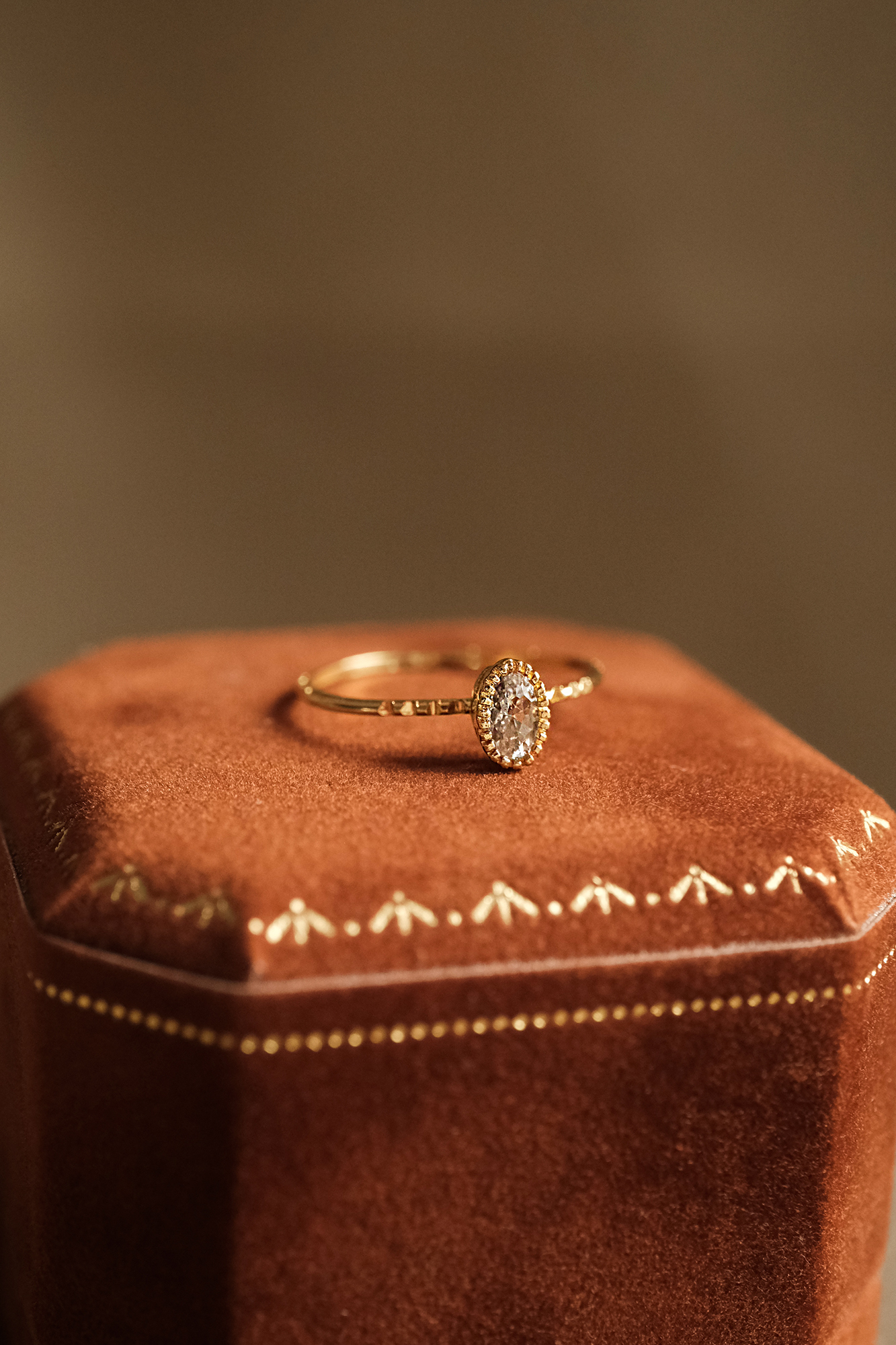 18KGP 月光寶盒戒指-橢圓款