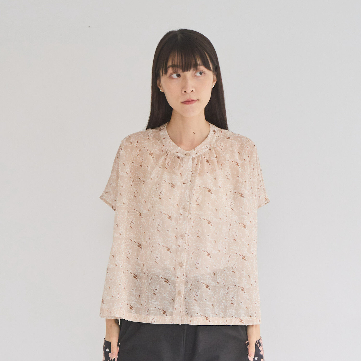 Semi-Sheer Blouse/Wusheh Cherry/Gentle Milk Tea