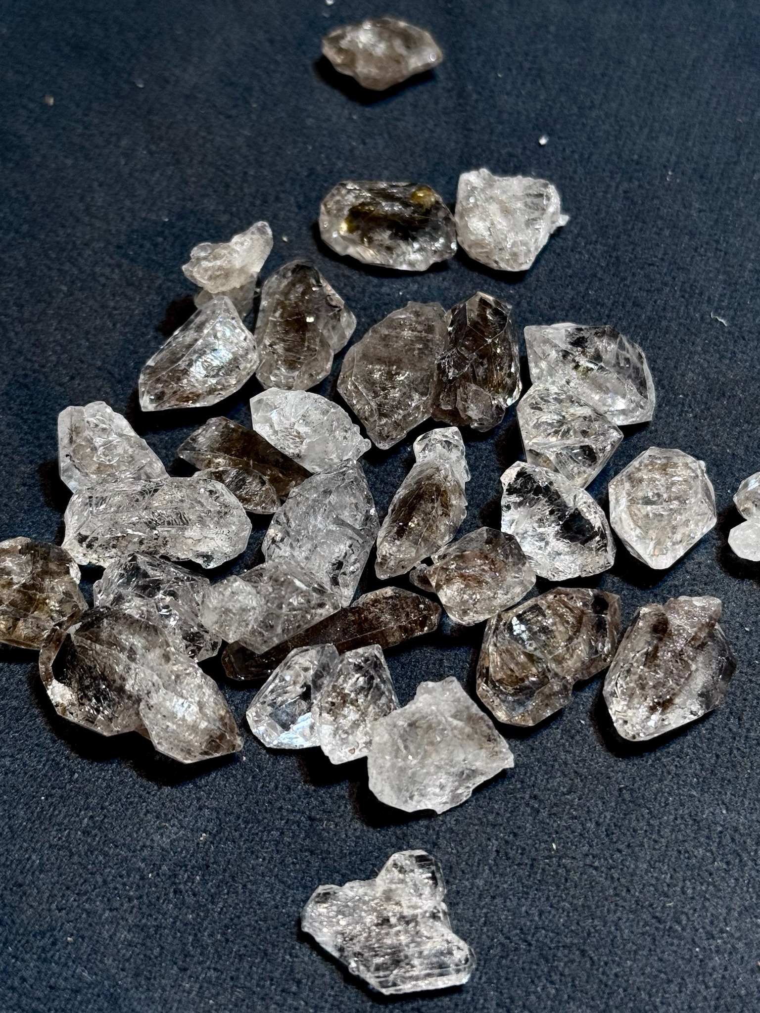 巴基斯坦油膽閃靈鑽