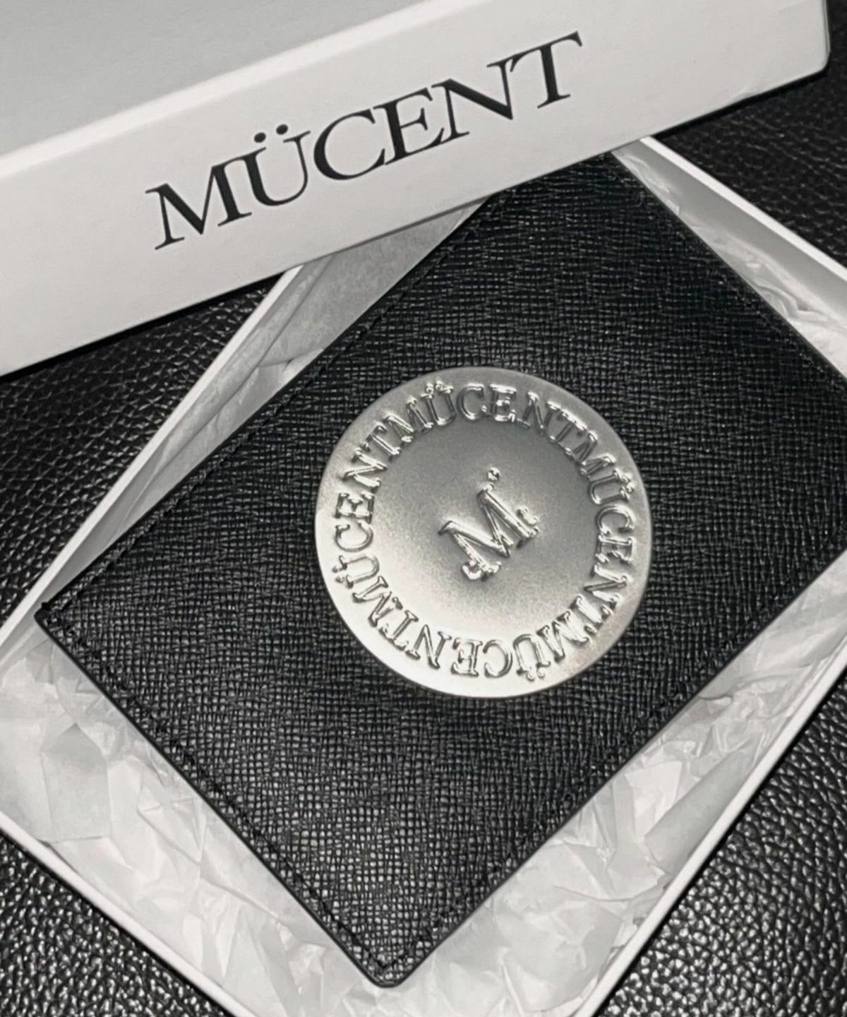 MUCENT COMPACT SIGNATURE METAL LOGO CARD WALLET
