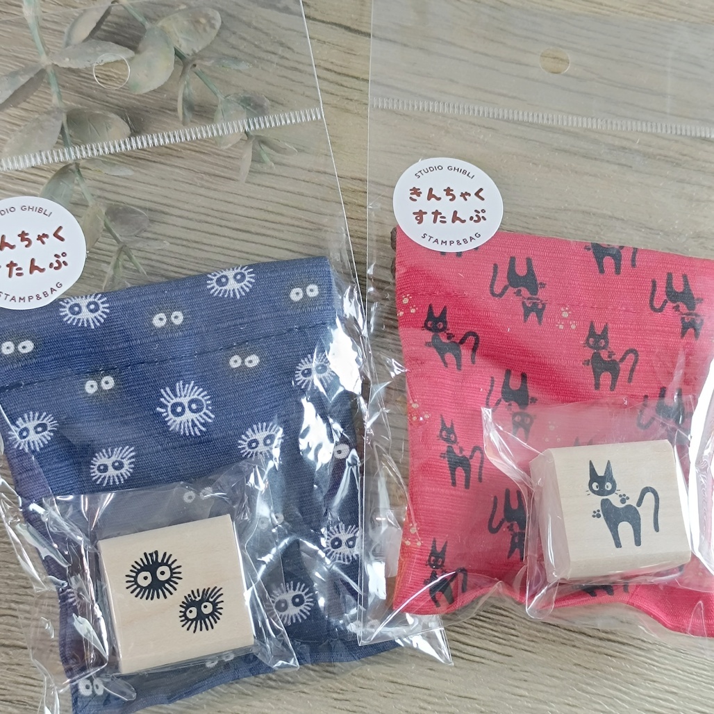 日本BEVERLY．吉卜力 印章+束口袋組 吉吉ジジ/小黑炭クロスケ