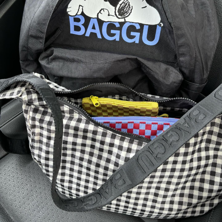 美國 BAGGU 新月尼龍肩背包 格紋 黑白 (M)
