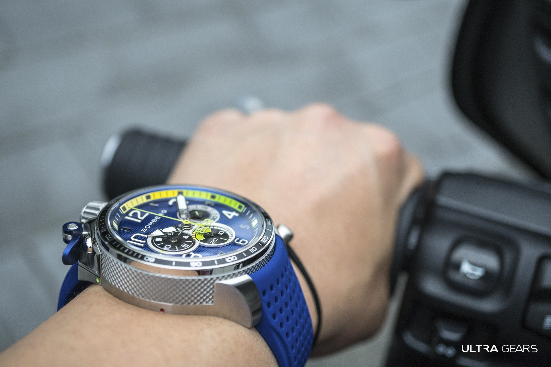 BOMBERG_BOLT-68 Racing_全鋼藍面XL賽車計時碼錶_BS45CHSP.059-9.10