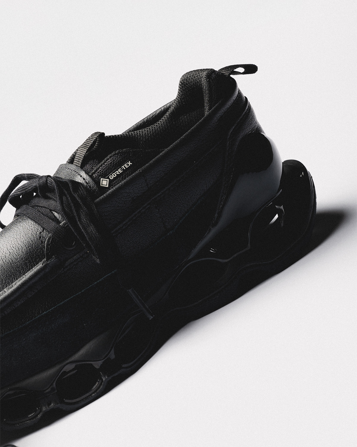 Mizuno Wave Prophecy Moc Goretex | Black