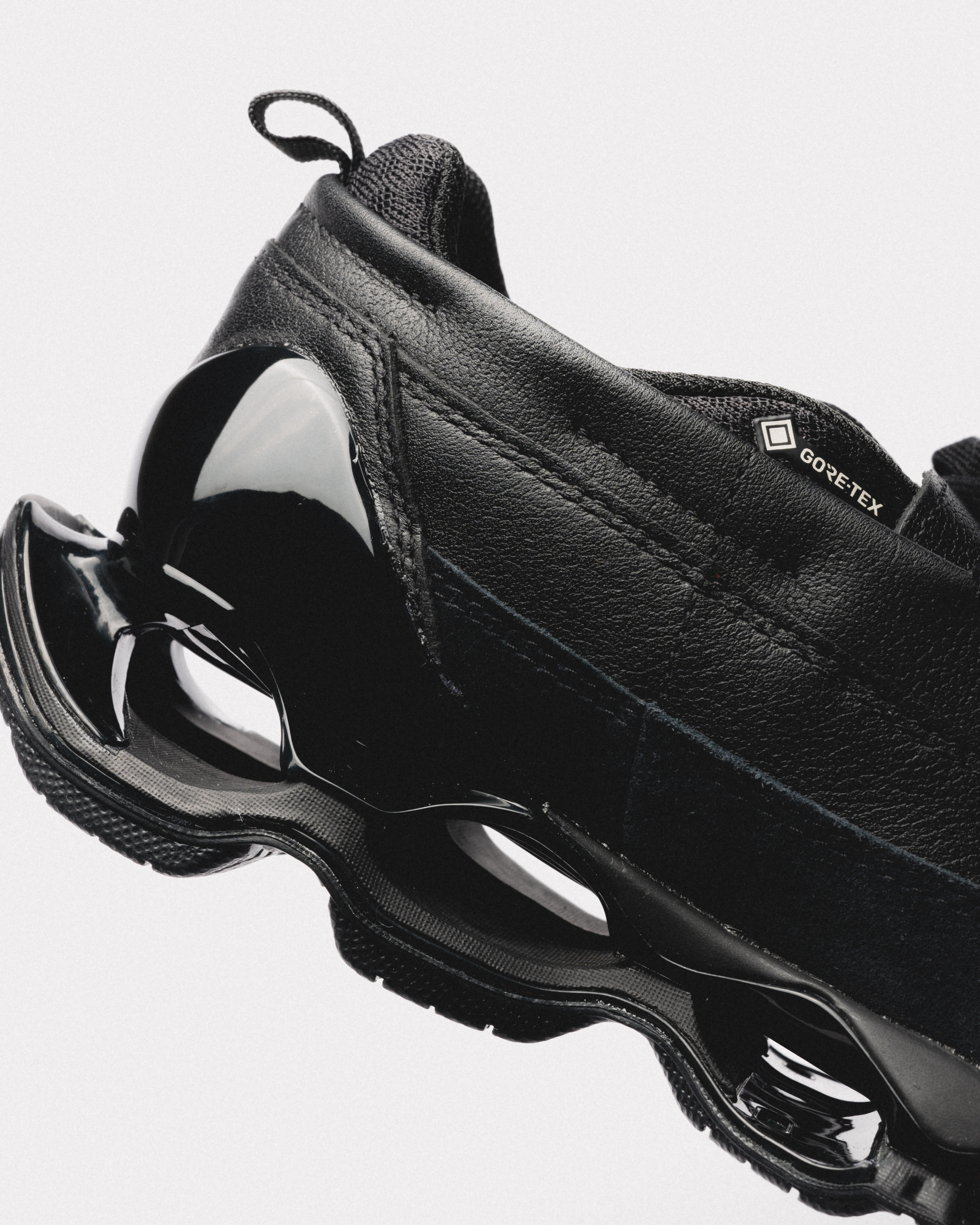 Mizuno Wave Prophecy Moc Goretex | Black