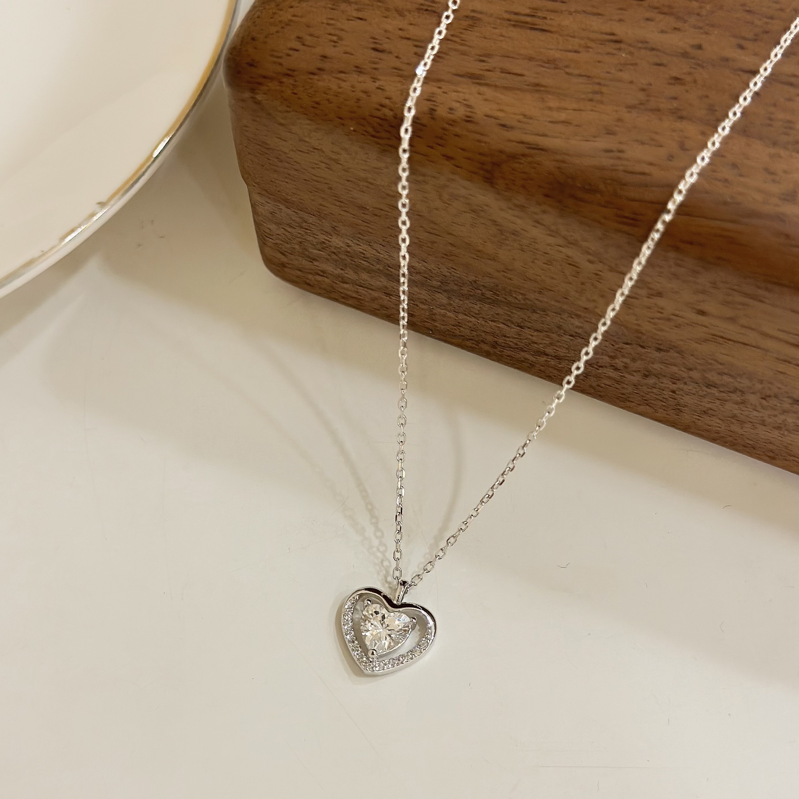 K11【輕奢】鏤空愛心鑽純銀鎖骨鏈