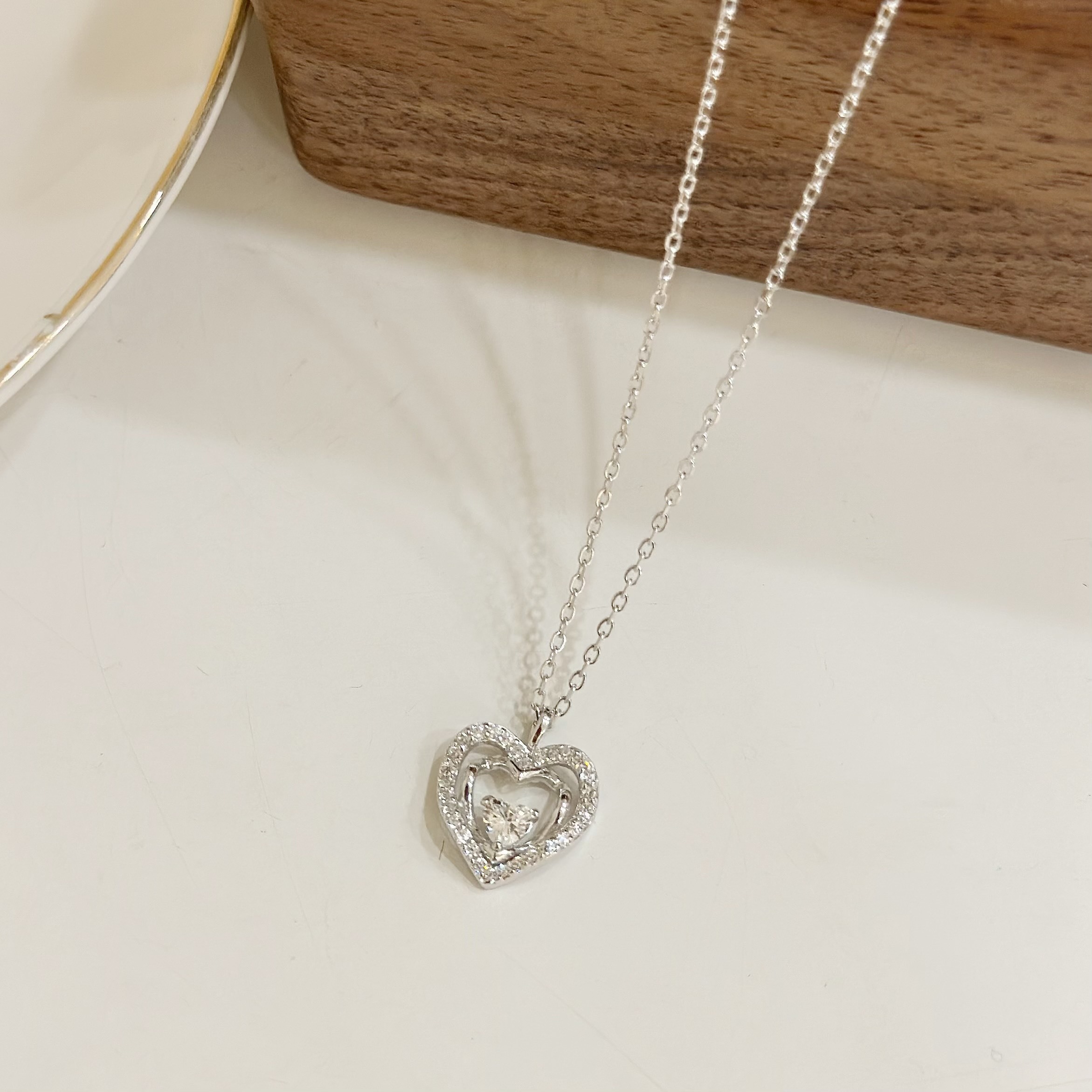 K16【輕奢】波浪鏤空愛心鑽純銀鎖骨鏈