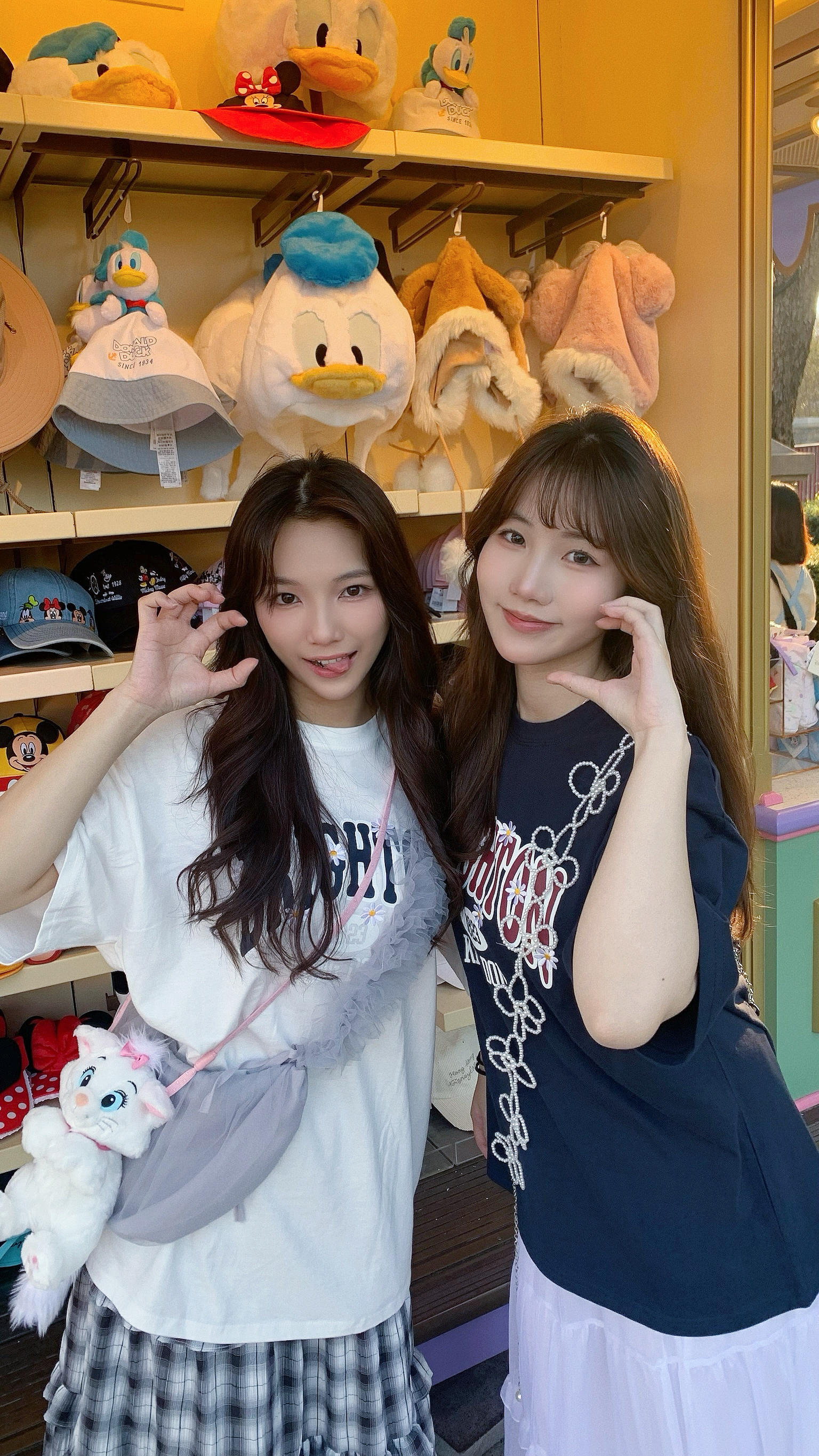 （3月韓國連線）T0621｜日系感˚‧｡⋆🌼⋆｡‧˚ 刺繡雛菊BRIGHTON 1823 TEE