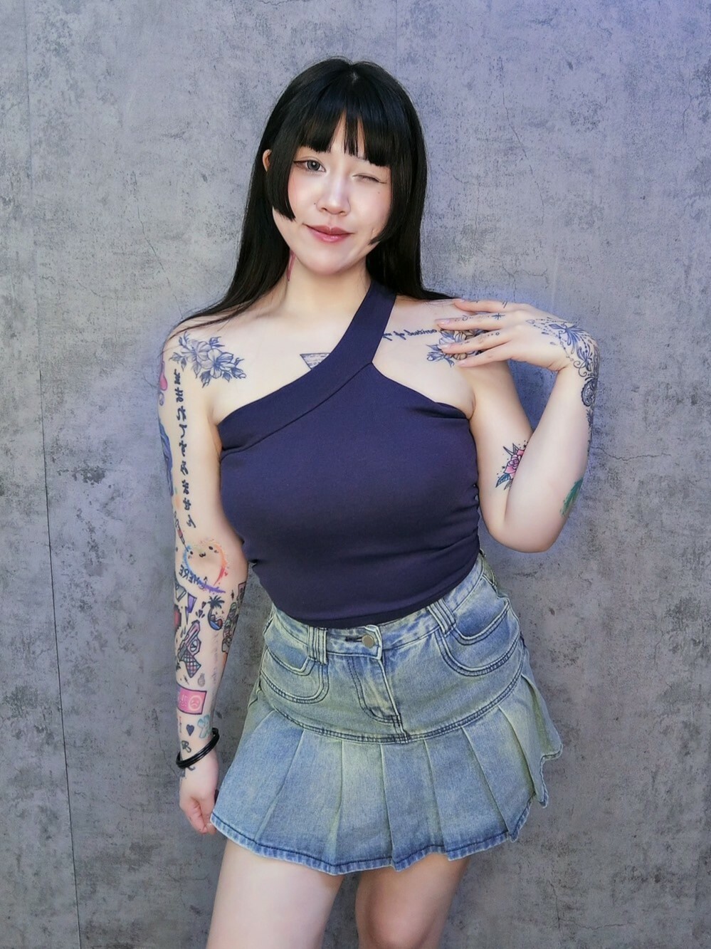 斜肩辣妹小可愛