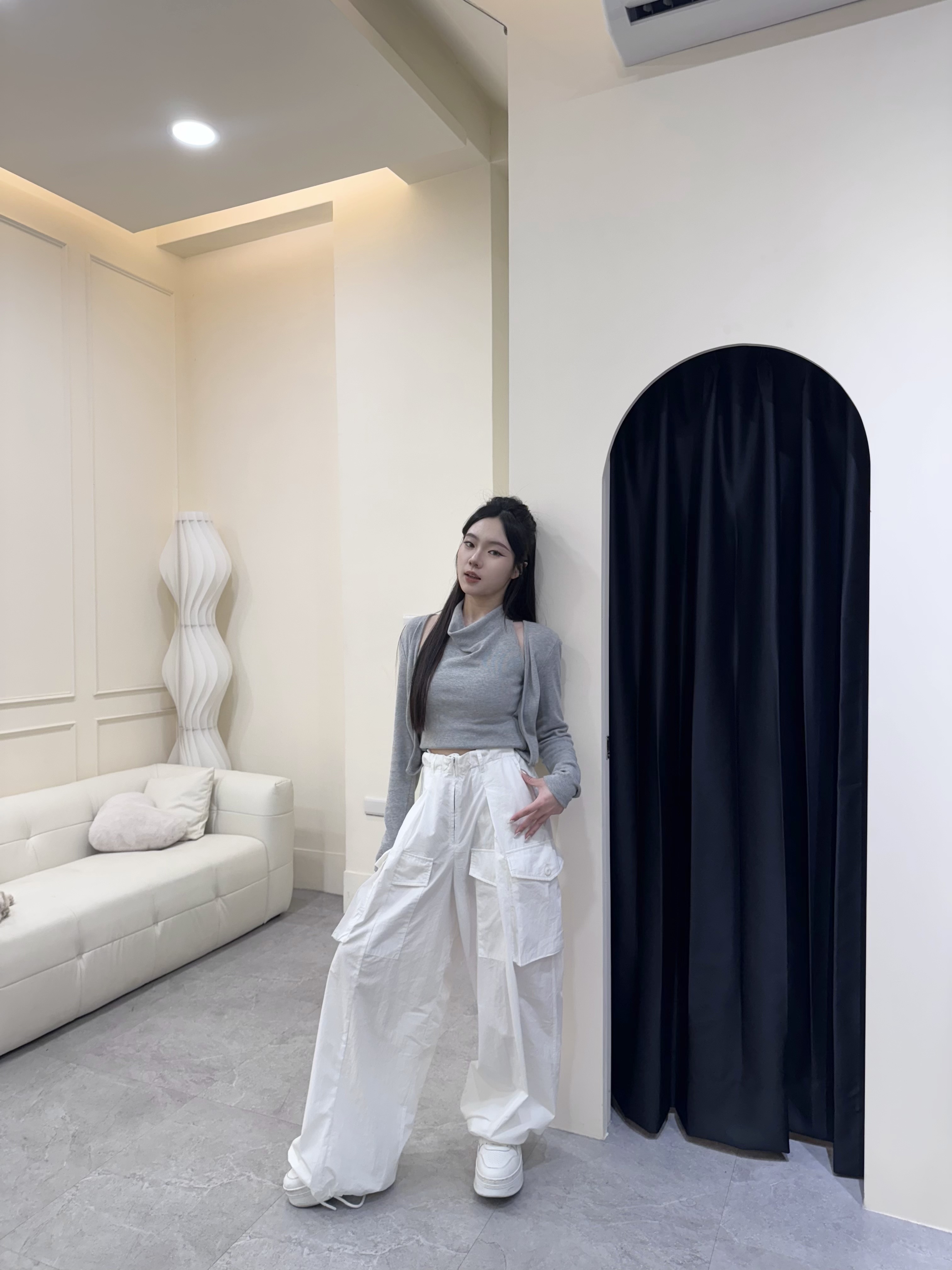 掛脖削肩SEXY TOP