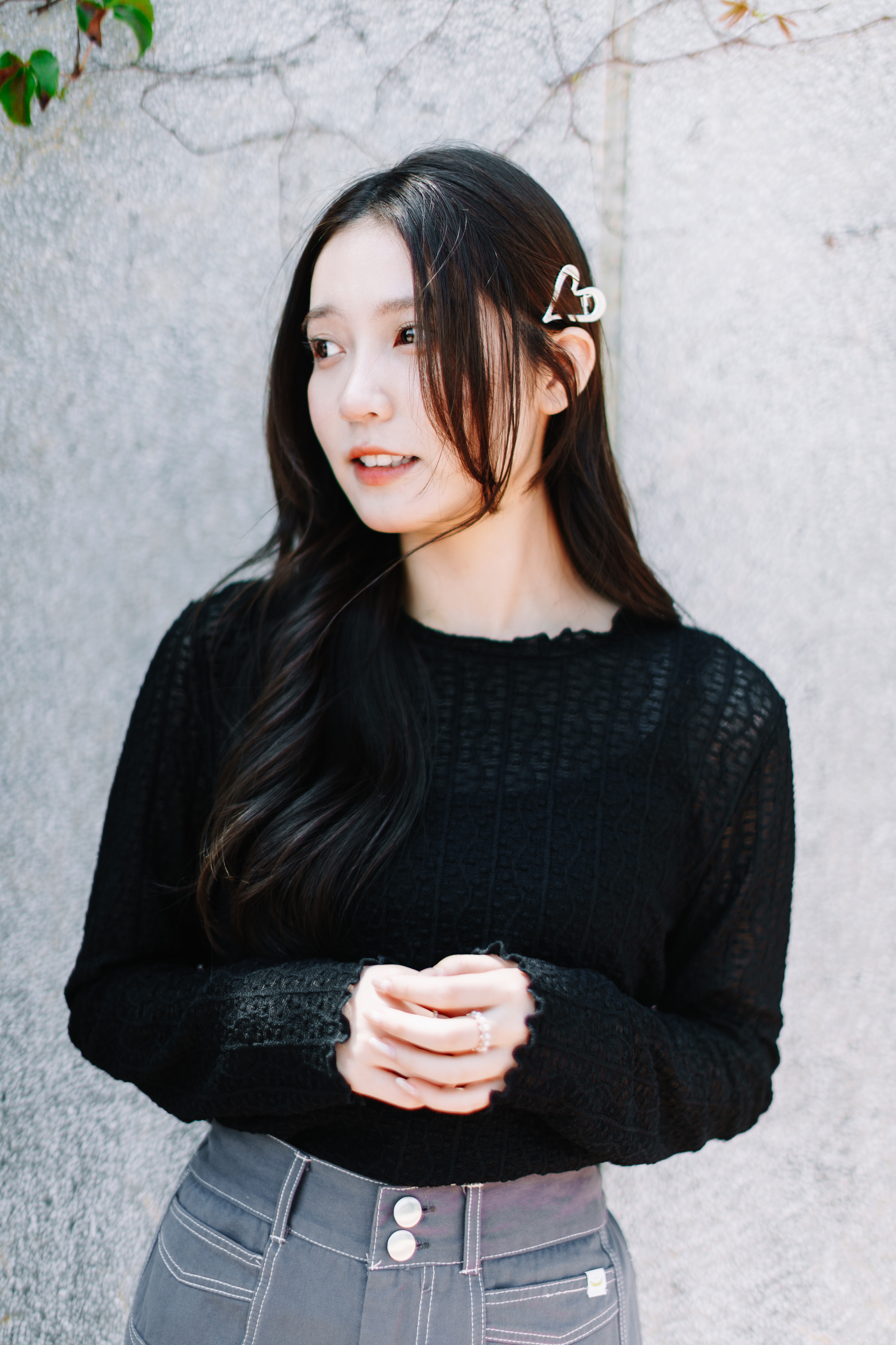 兩色 / 透膚立體小粒長袖上衣／Sheer Dotted Long Sleeve Top