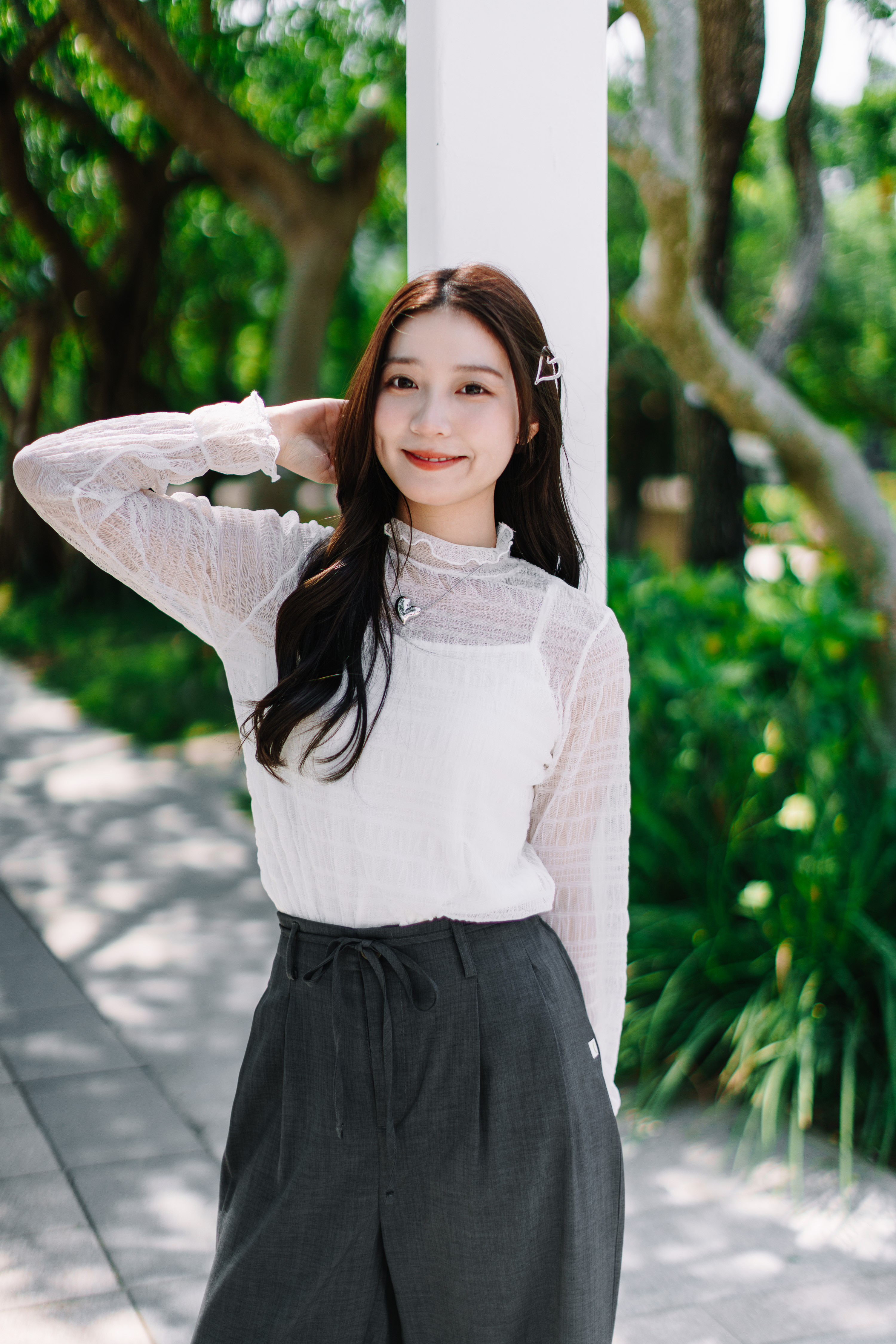 白色／透肌高領網紗長袖上衣／Sheer Ruffle Top