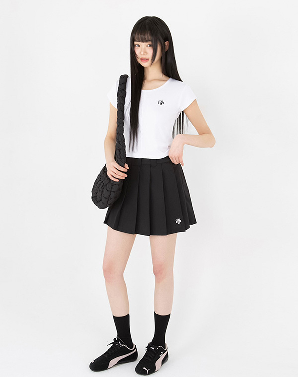 預訂｜MUAHMUAH STITCH LINE CROP HALF T-SHIRT