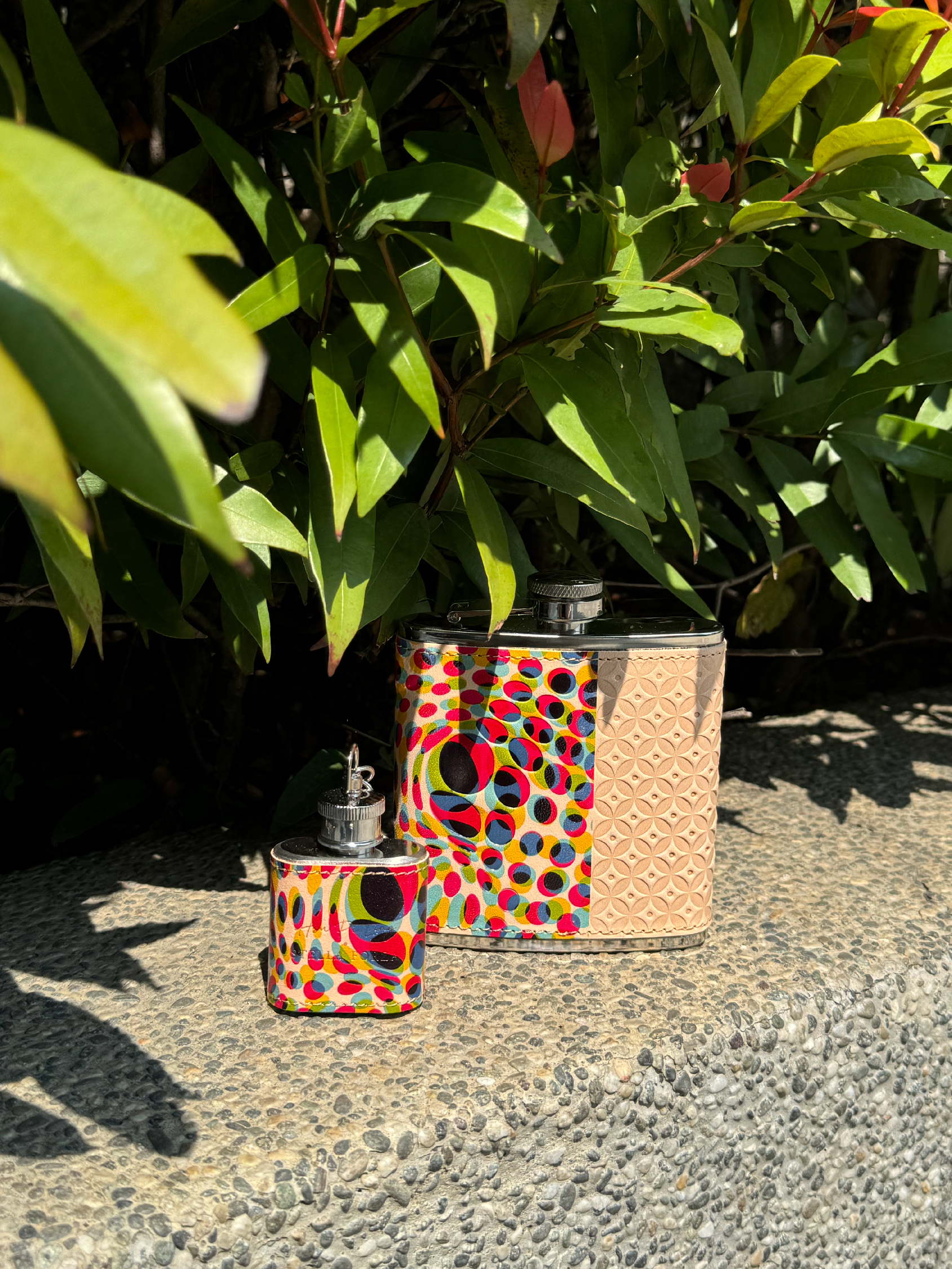 【藝術家聯名】6OZ 真皮不鏽鋼烈酒酒壺（附漏斗）－萬象