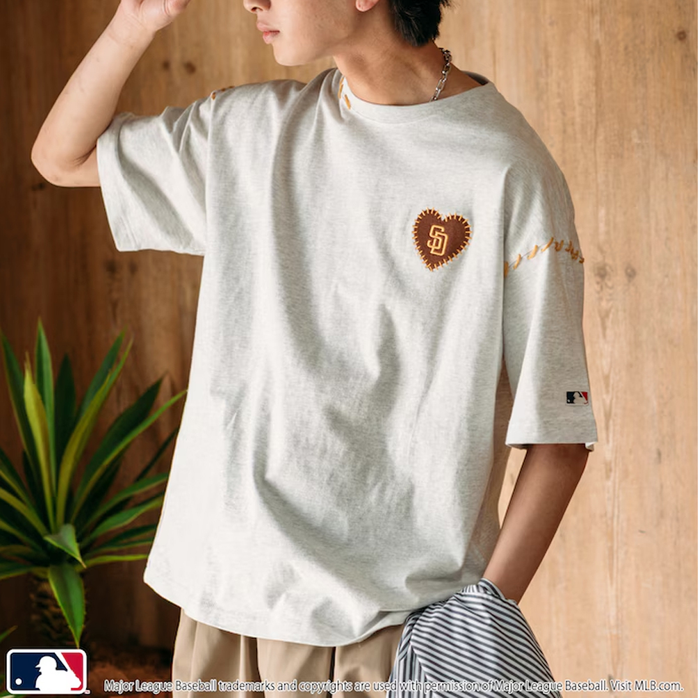 日本特別限定 PUBLUX x MLB 愛心 刺繡 手工縫製 棒球縫線 外縫線  棒球 短T 短袖上衣