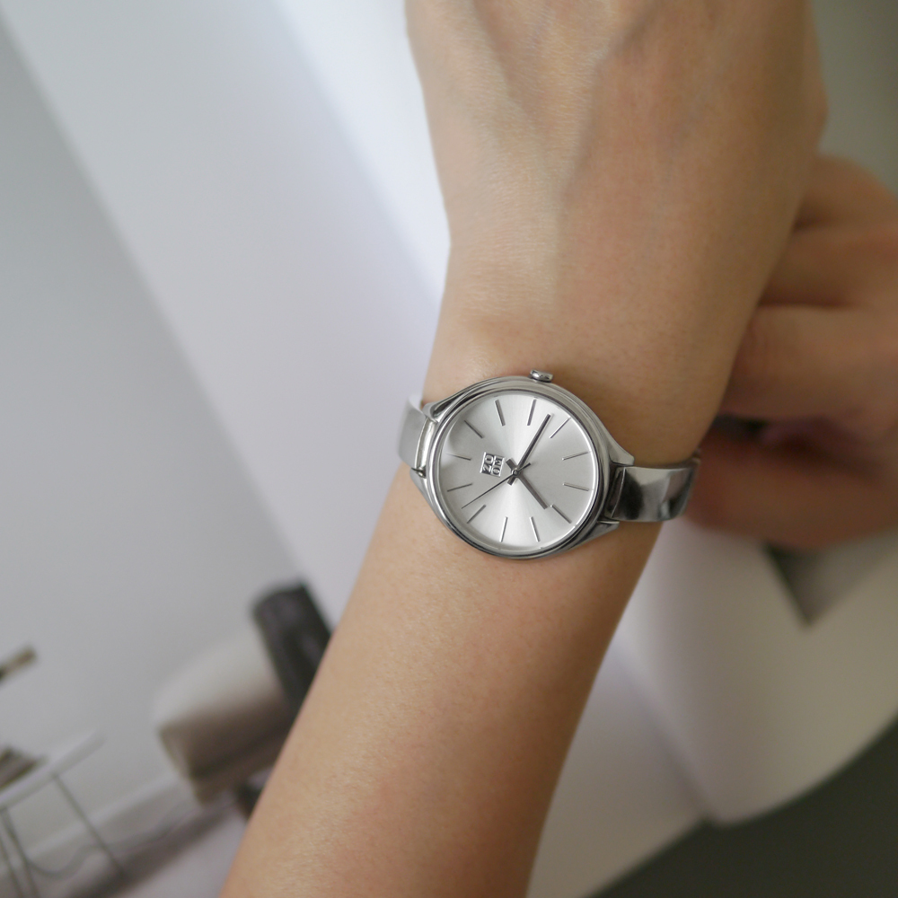 PURE 3839 個性簡約時尚女錶
