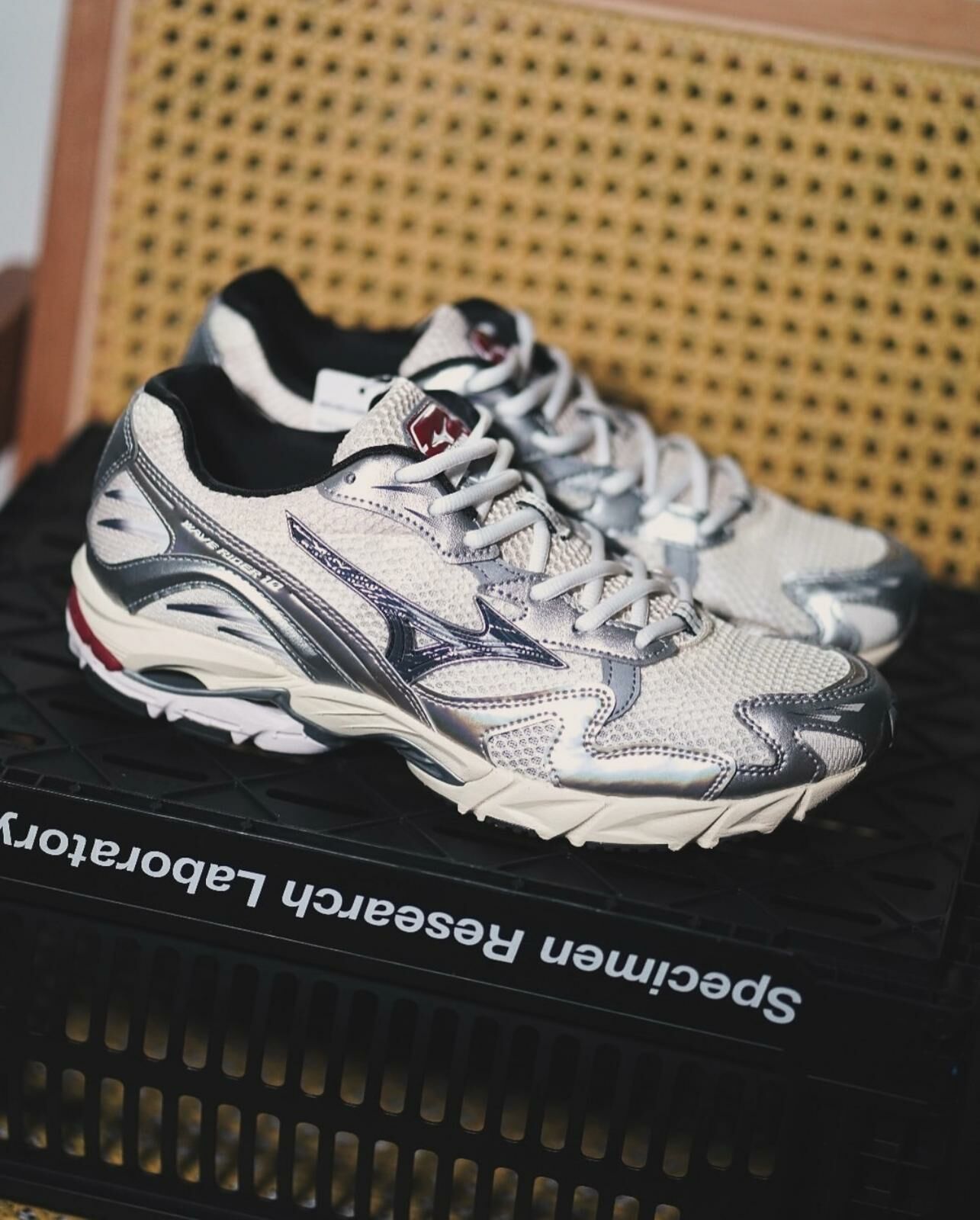 現貨| MIZUNO WAVE RIDER 10 Snow White/Black Sand/Rythmic