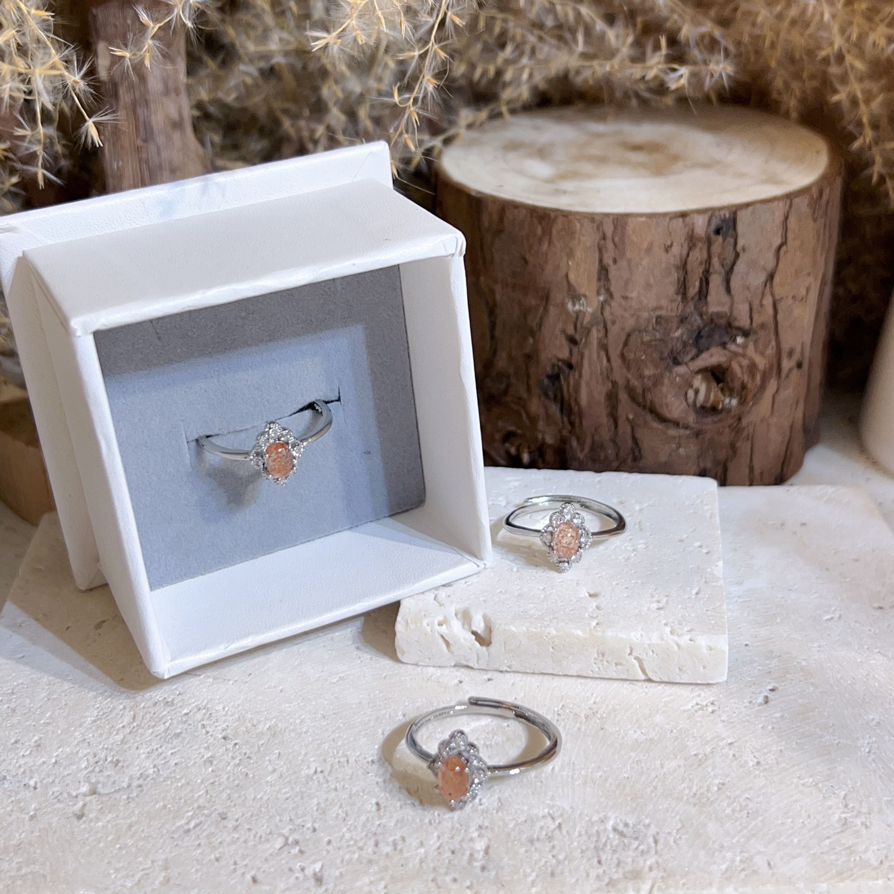 金太陽花托戒指