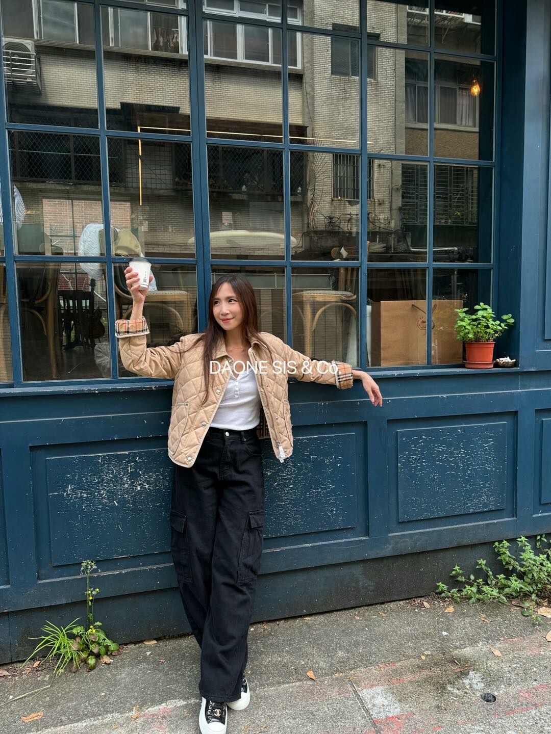 Burberry 淺卡其短版絎縫外套 L