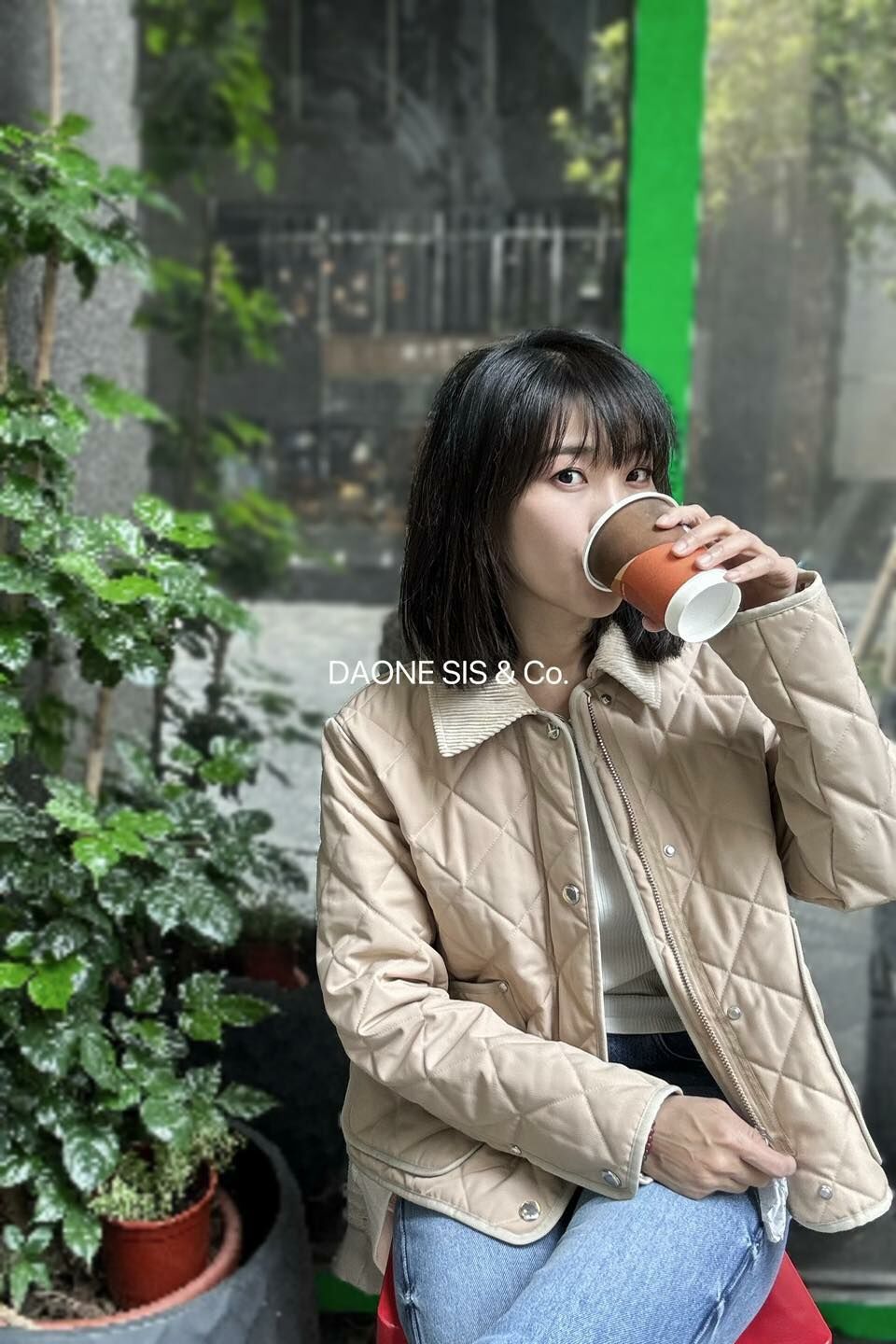 Burberry 淺卡其短版絎縫外套 L