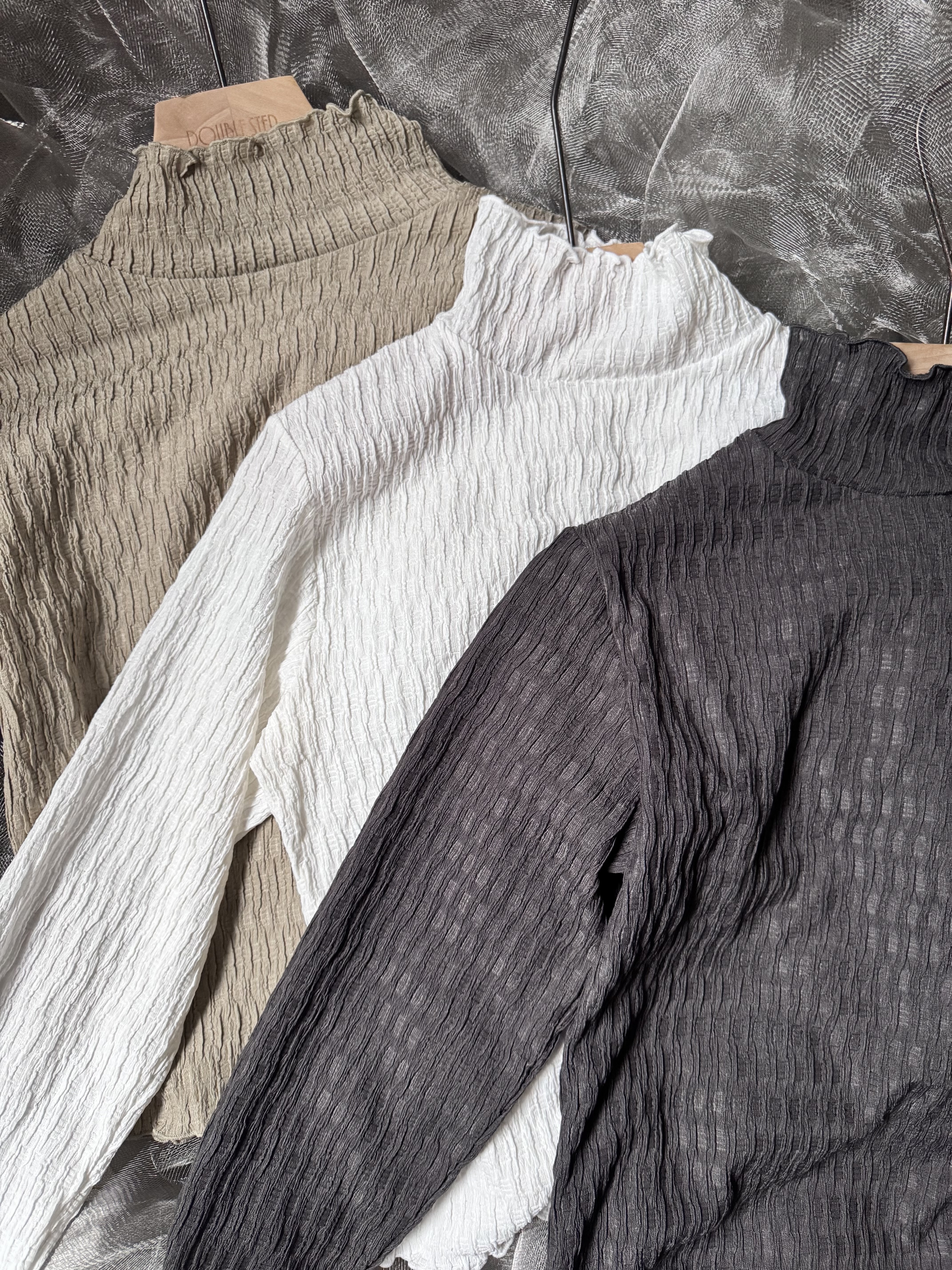 浮雕紋理高領基礎上衣 - BL53885