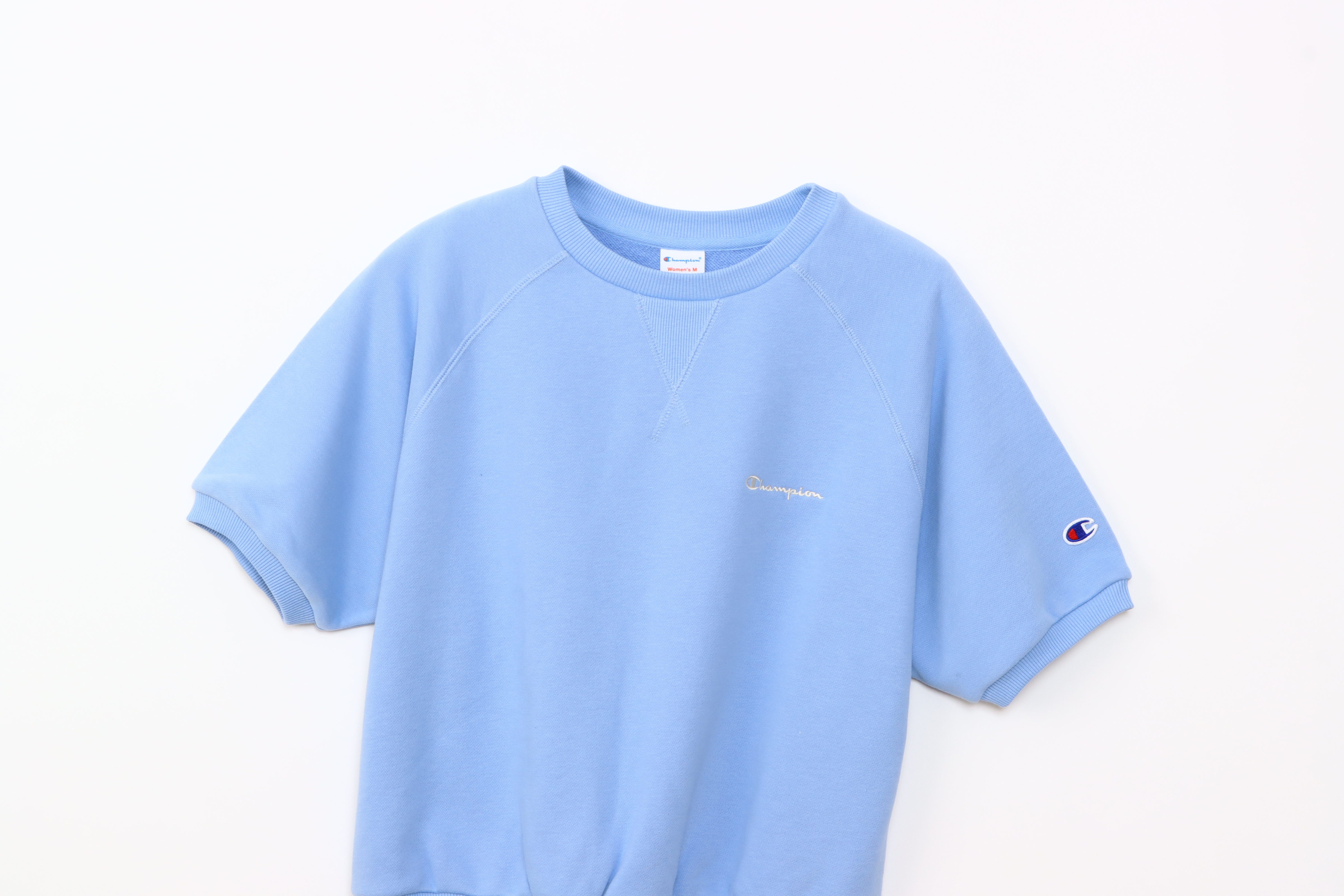 女款-CASUAL連肩 LOGO 刺繡 短袖衛衣-淺藍色（CW-B005-310）