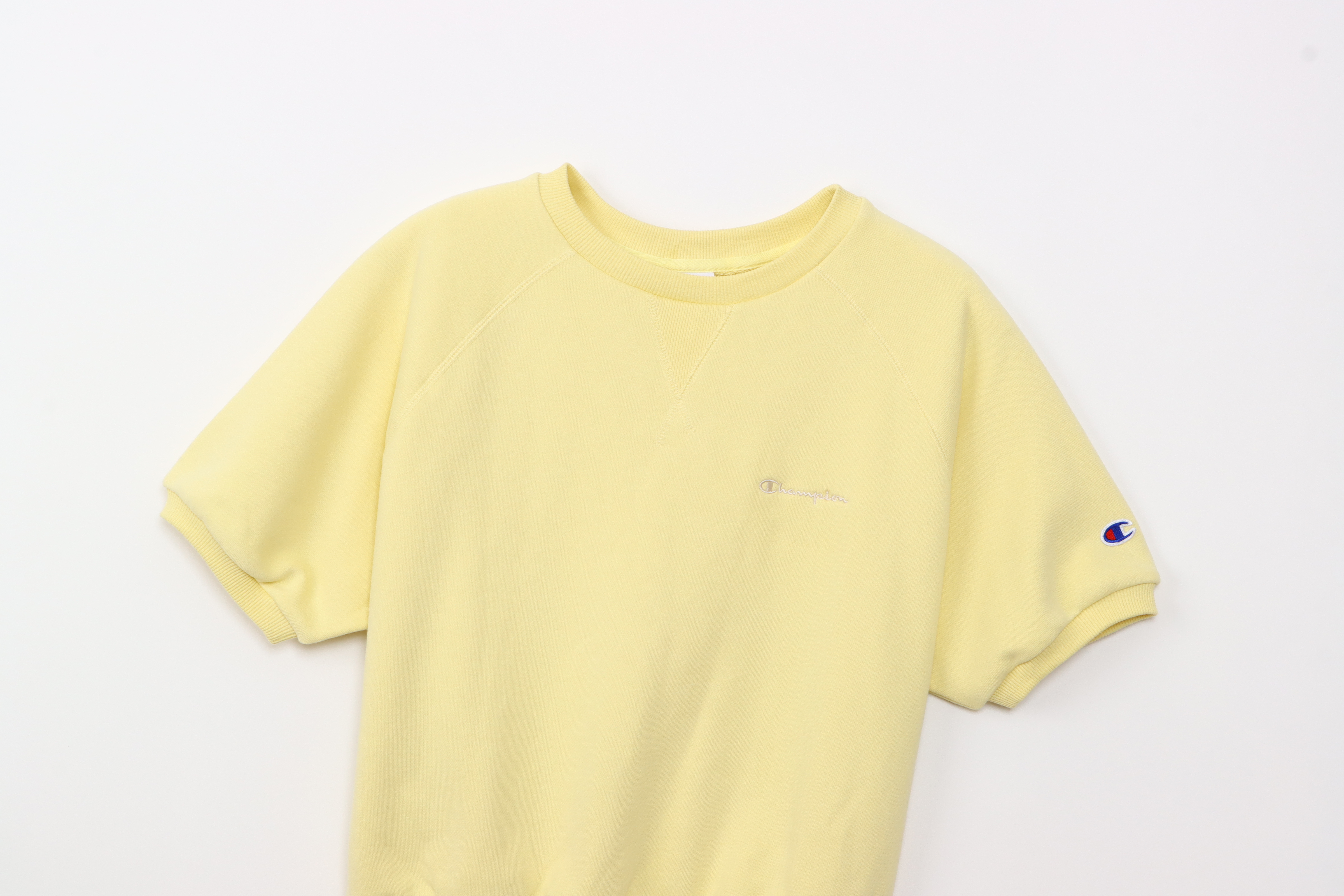 女款-連肩CASUAL LOGO 刺繡 短袖衛衣-淺黃色（662212130045）