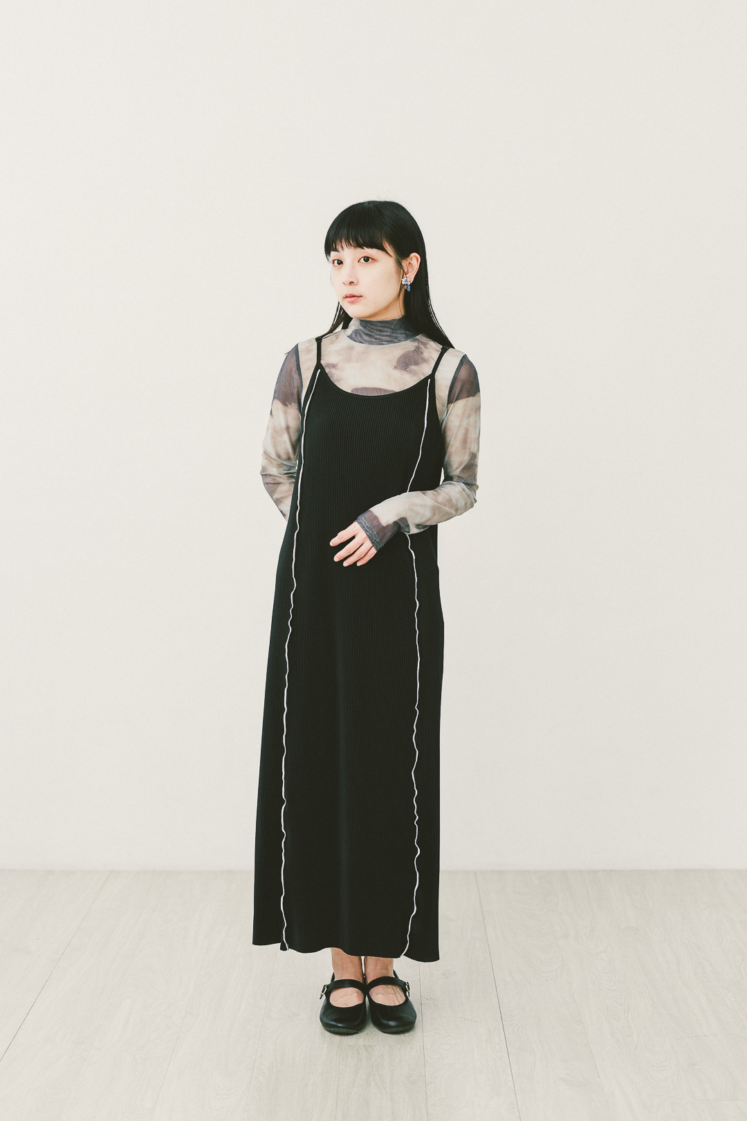 珊瑚生長紋！手風琴褶皺吊帶裙(三色-濃黑)