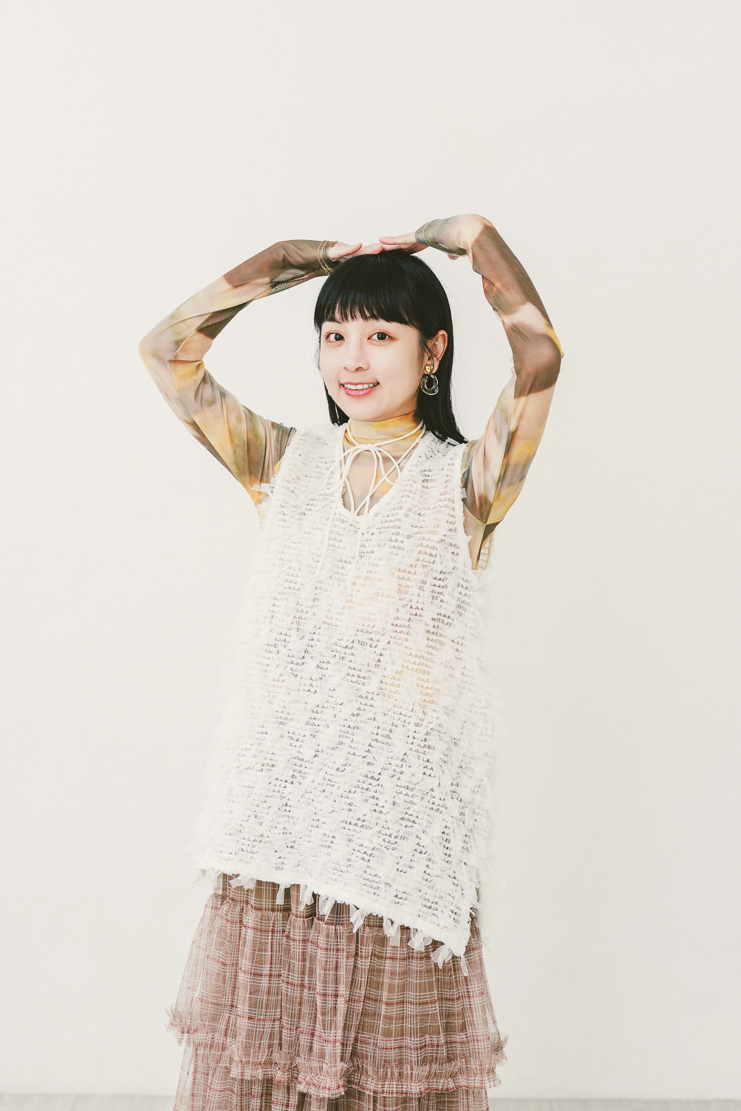 羽紗獨白！羽毛薄紗背心(兩色-純白)