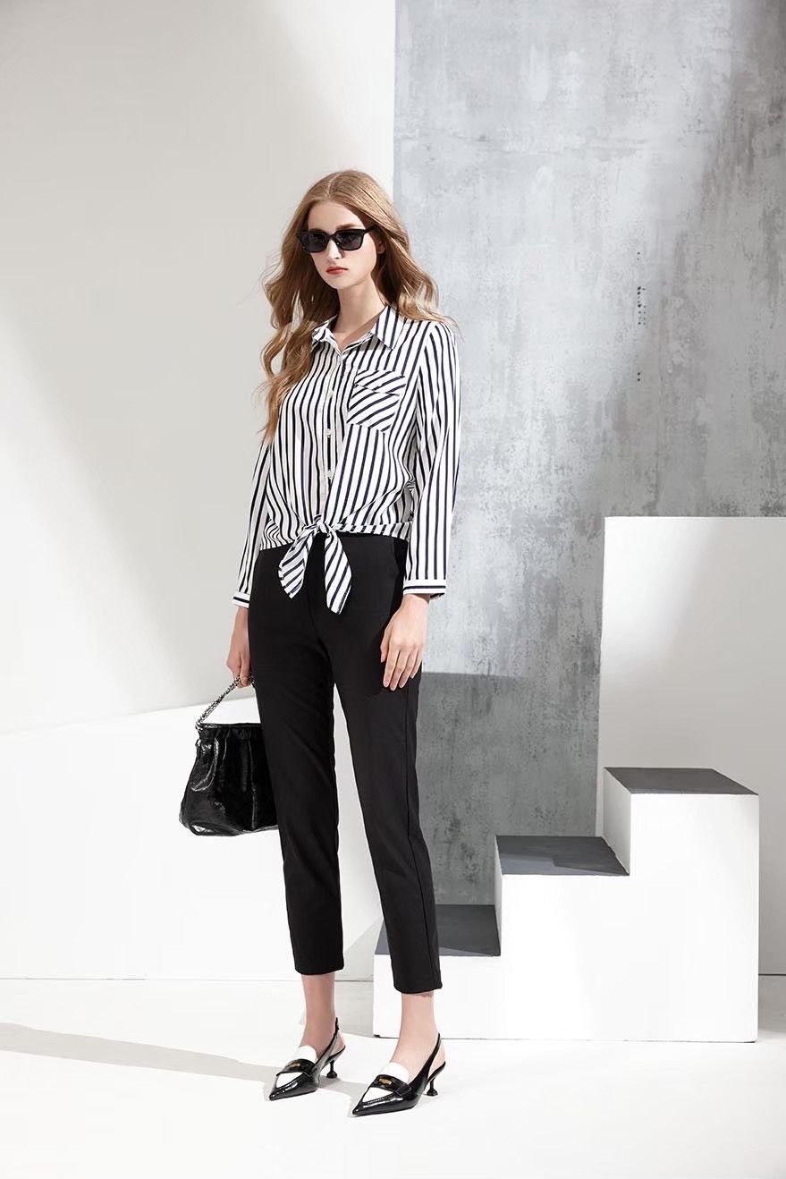 經典海軍風藍白條襯衫綁結造型設計修身上衣U6072