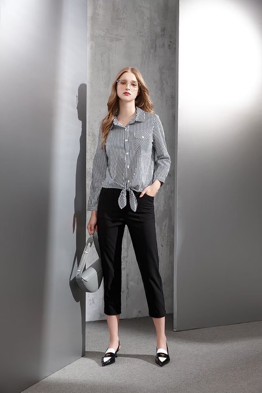 經典學院風藍白條襯衫綁結造型設計修身上衣U6073