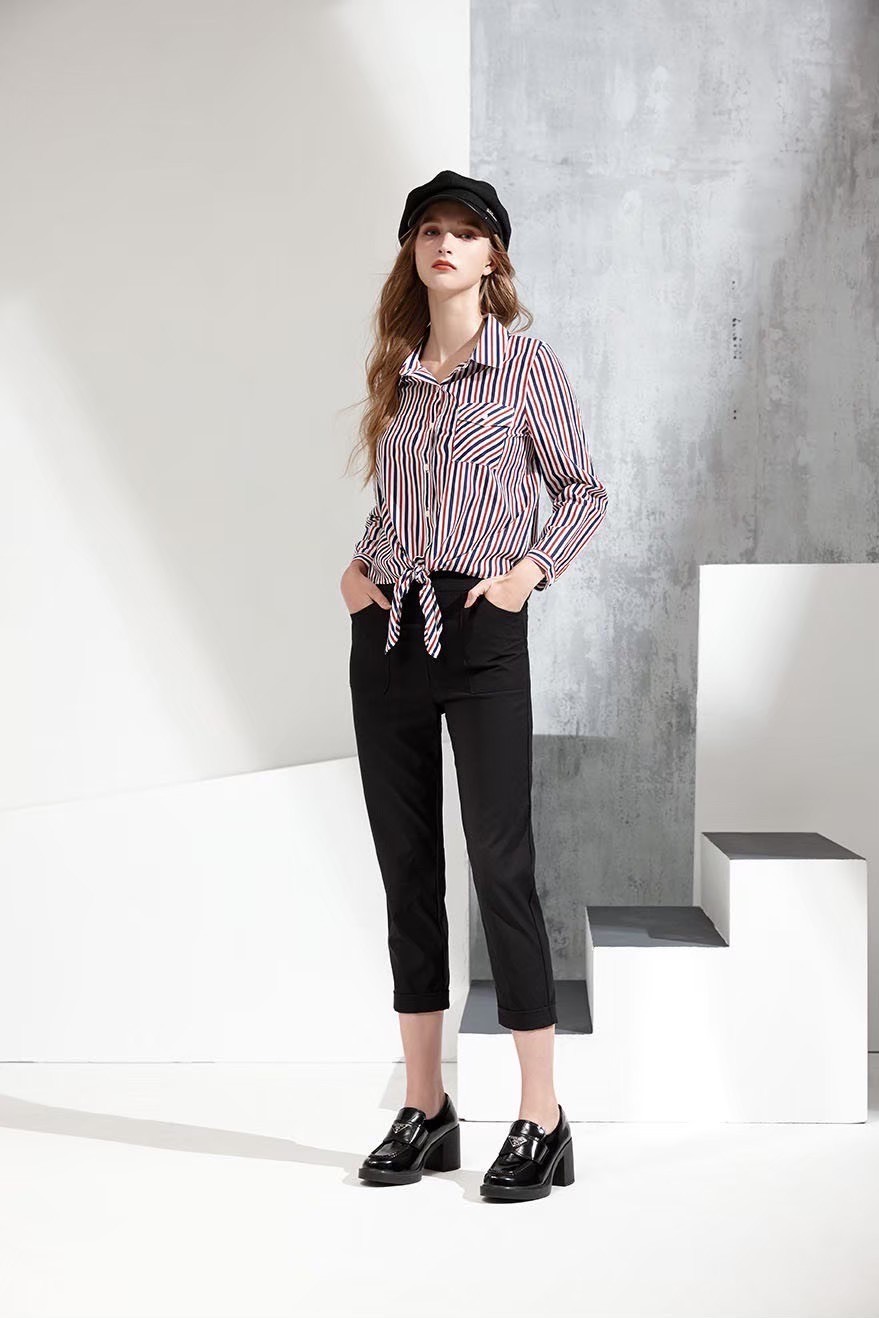 經典學院風白紅藍條襯衫綁結造型設計修身上衣U6075