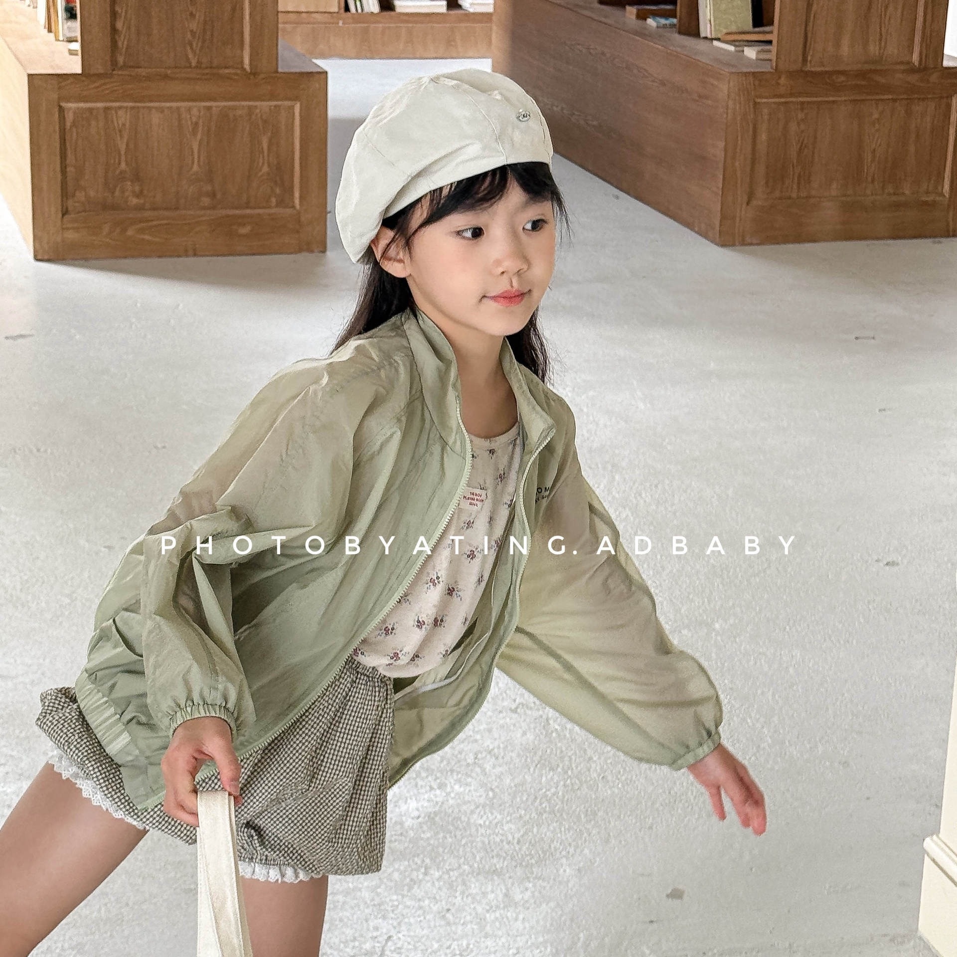 超薄透氣皮膚感防曬外套