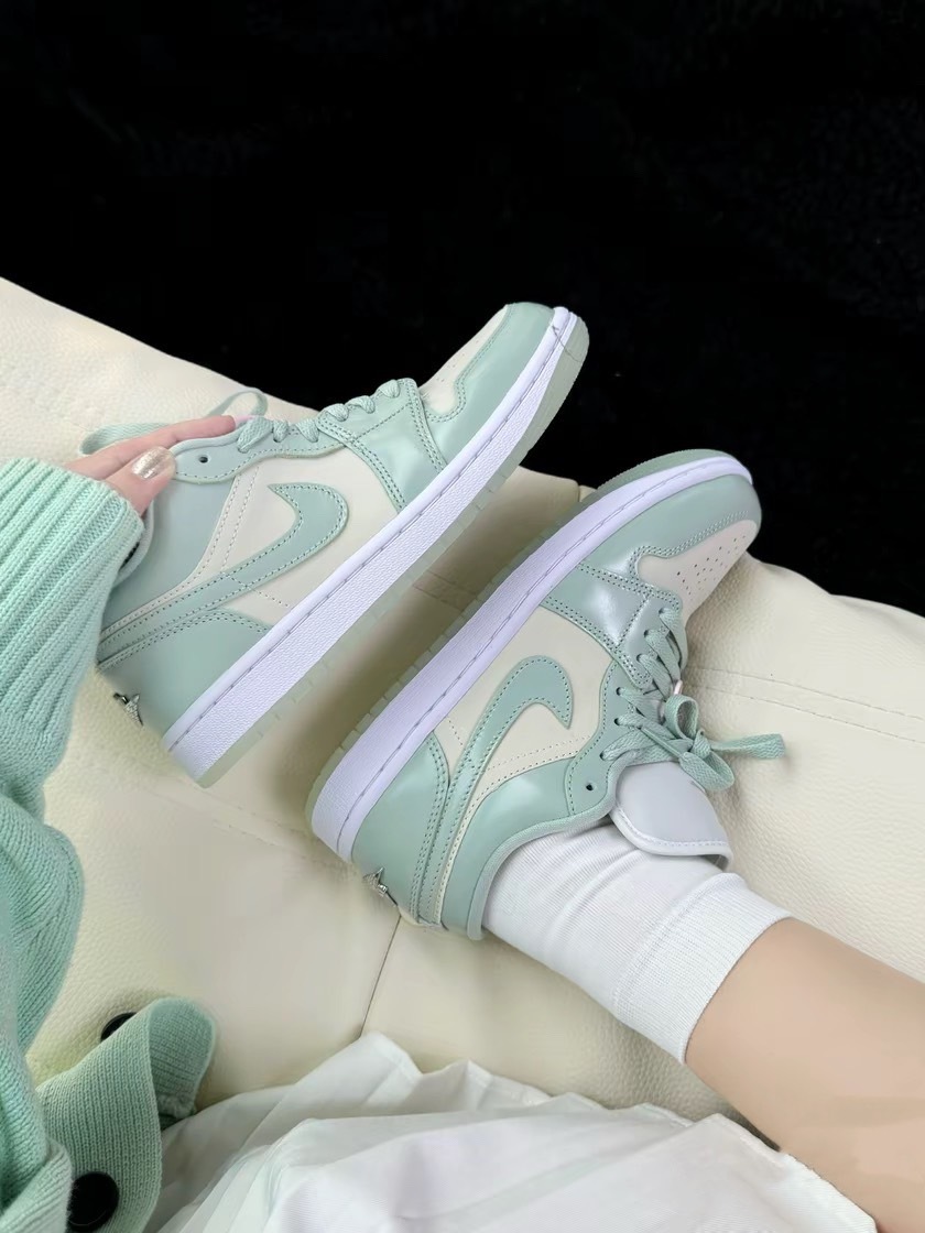 NIKE AIR JORDAN 1 LOW SE 'Seafoam' 青蘋果綠 皮革 低筒 休閒鞋 HF4078-100