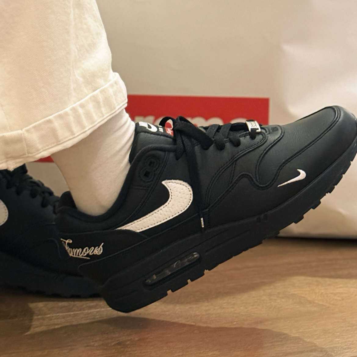 Supreme x Nike Air Max 1 黑色 全白 紫色 黃色 氣墊 厚底 刺繡小勾 聯名款