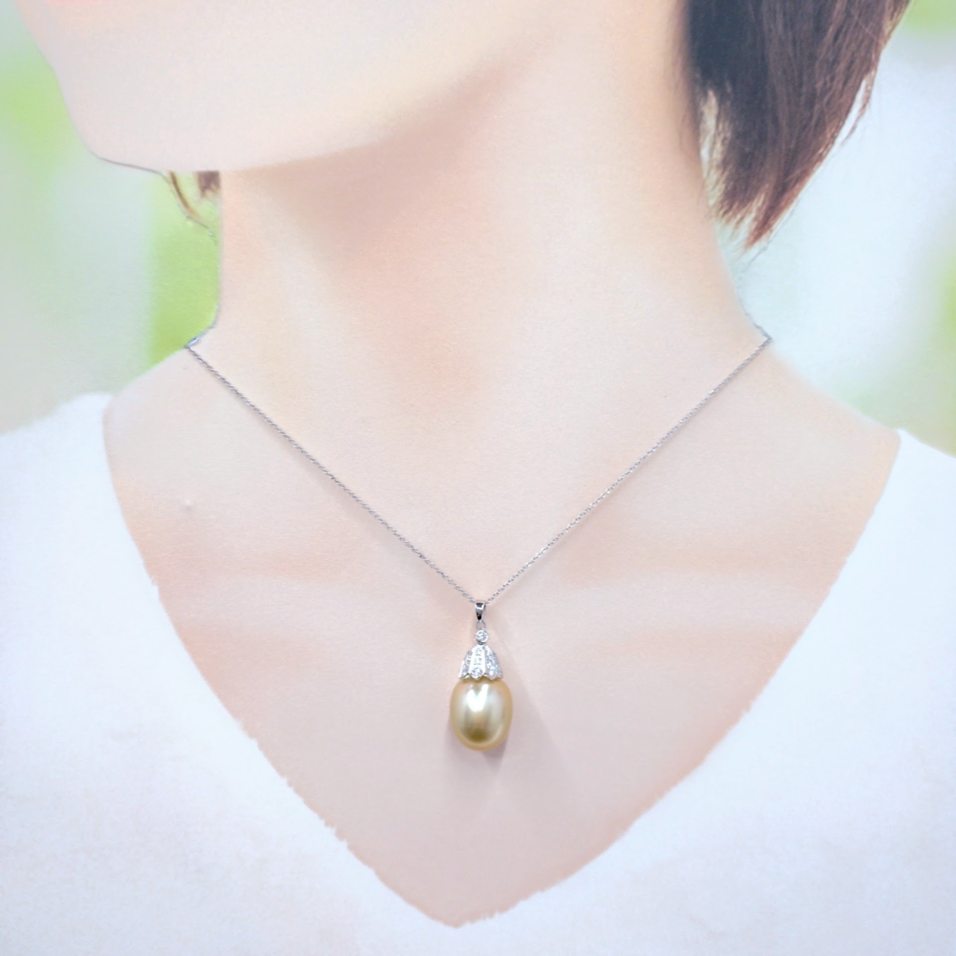 18K White Gold 0.20ct Diamond and Pearl Pendant