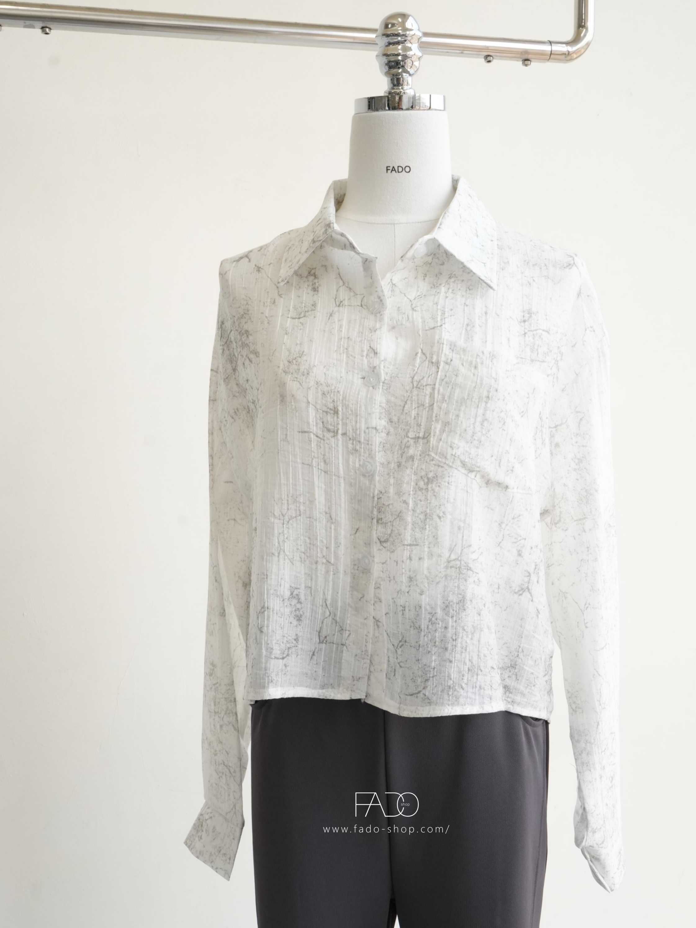 法朵Fado shop｜ 高級感紮染排釦短版雪紡襯衫 3723007