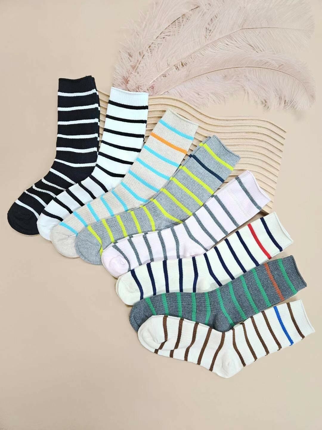 四季款復古條紋中筒襪(特價)