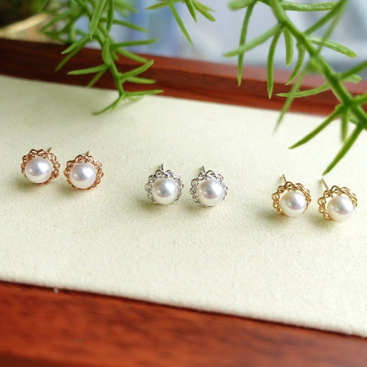 18K金手工扭紋Akoya珍珠耳釘 (5.5-6mm)