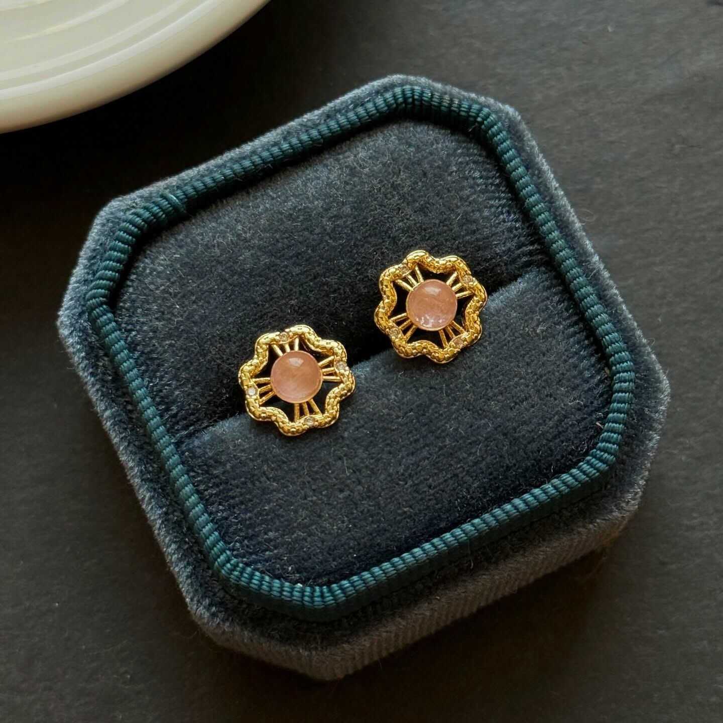 [原石] 粉晶 925銀耳環 小花造型