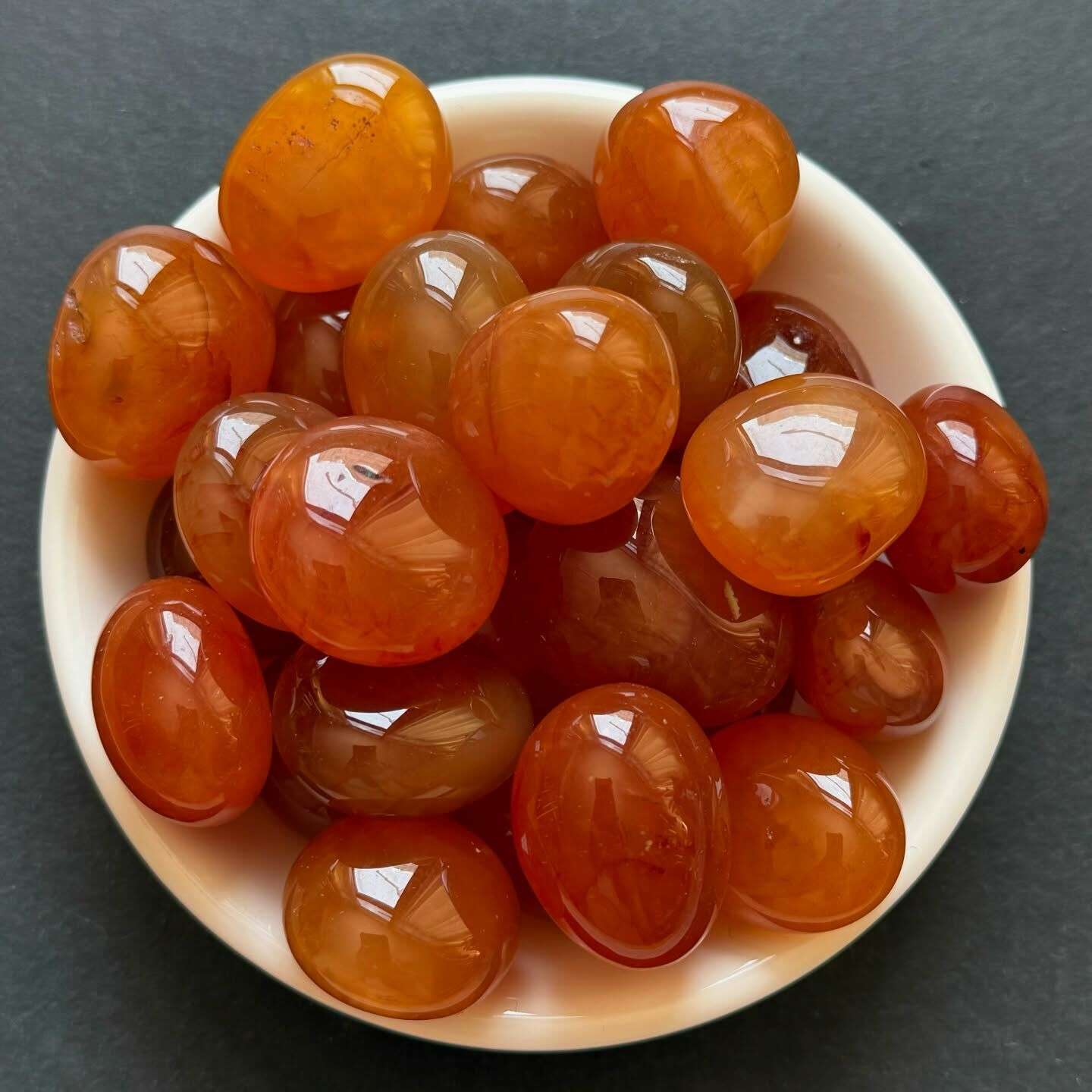 [原石] 紅瑪瑙 水晶滾石