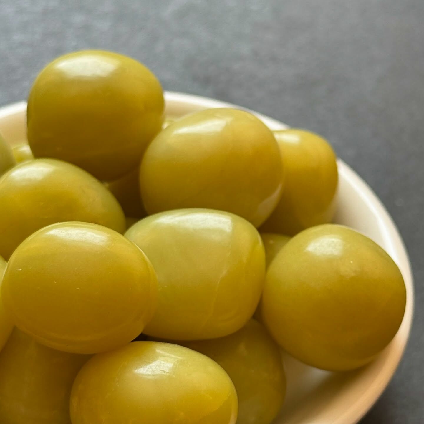 [原石] 岫玉 水晶滾石